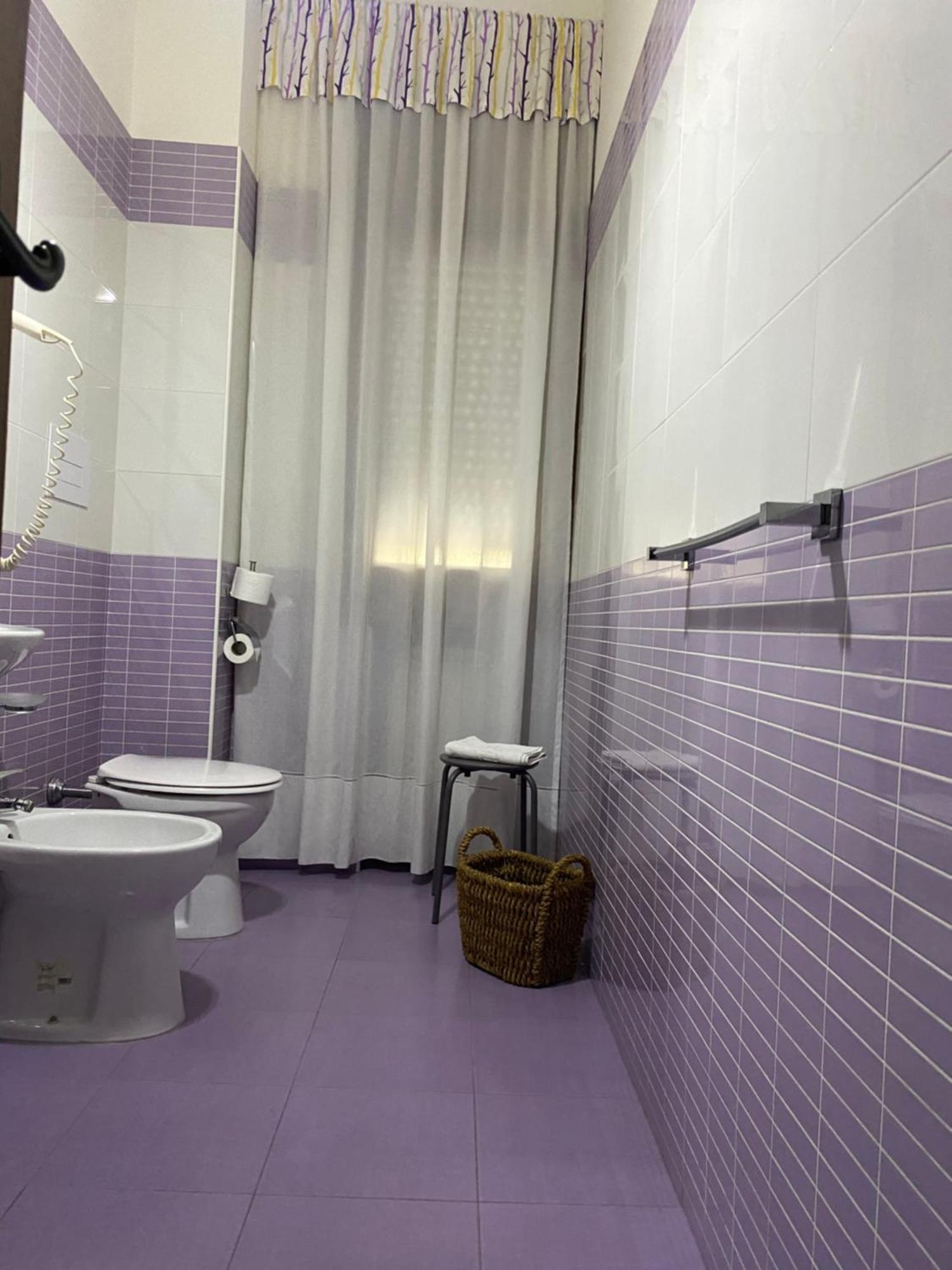Large Double or Twin Room