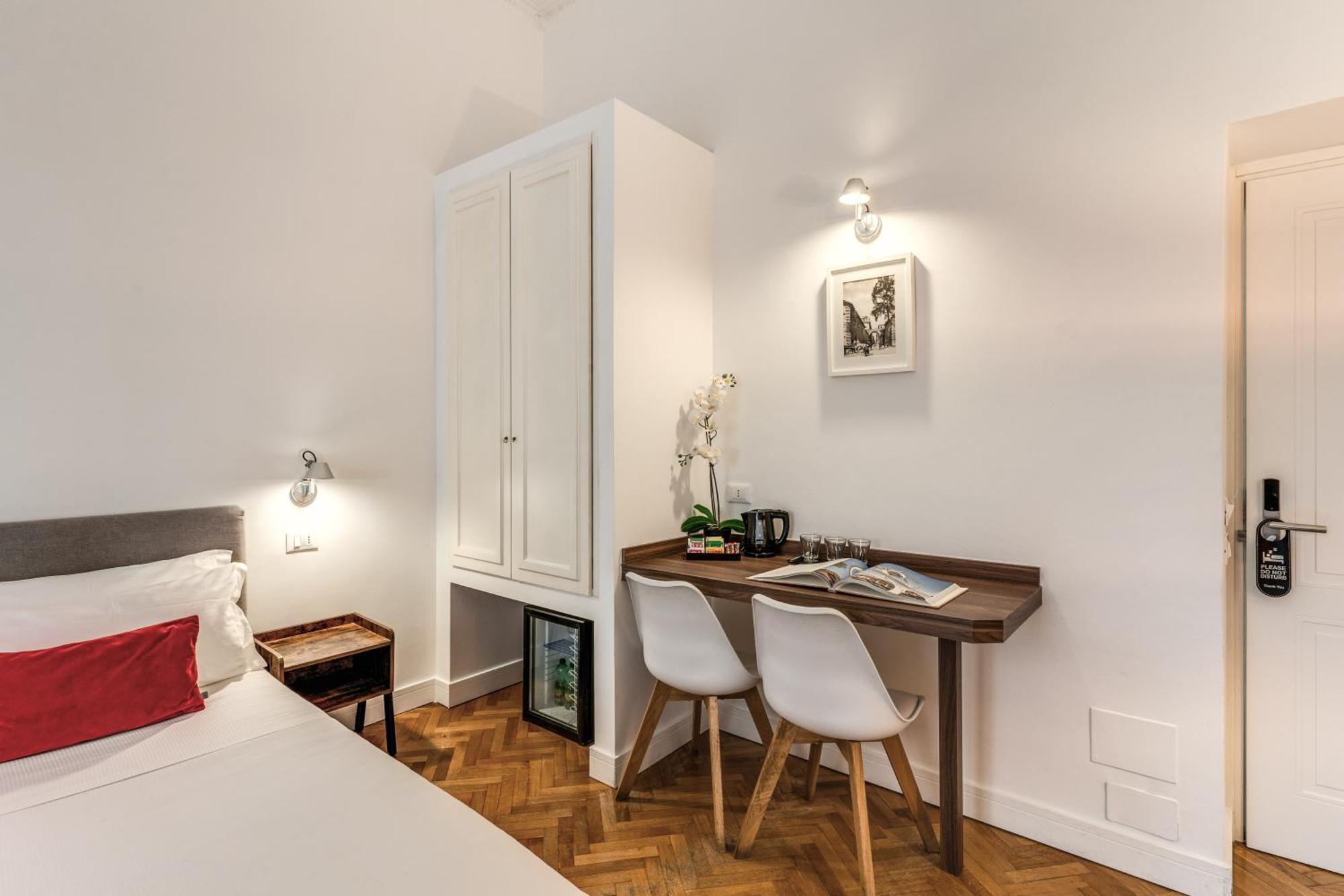 Deluxe Triple Room City View