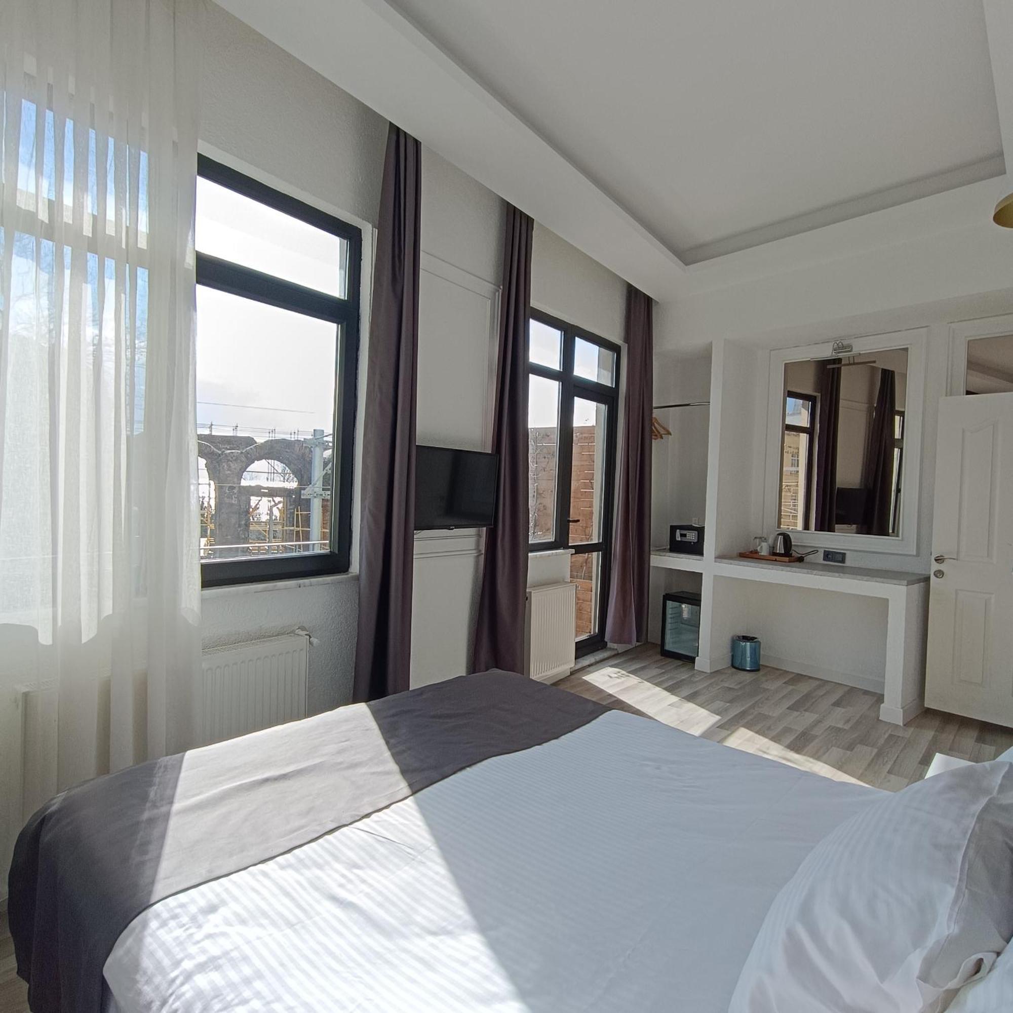 Triple Room with Balcony