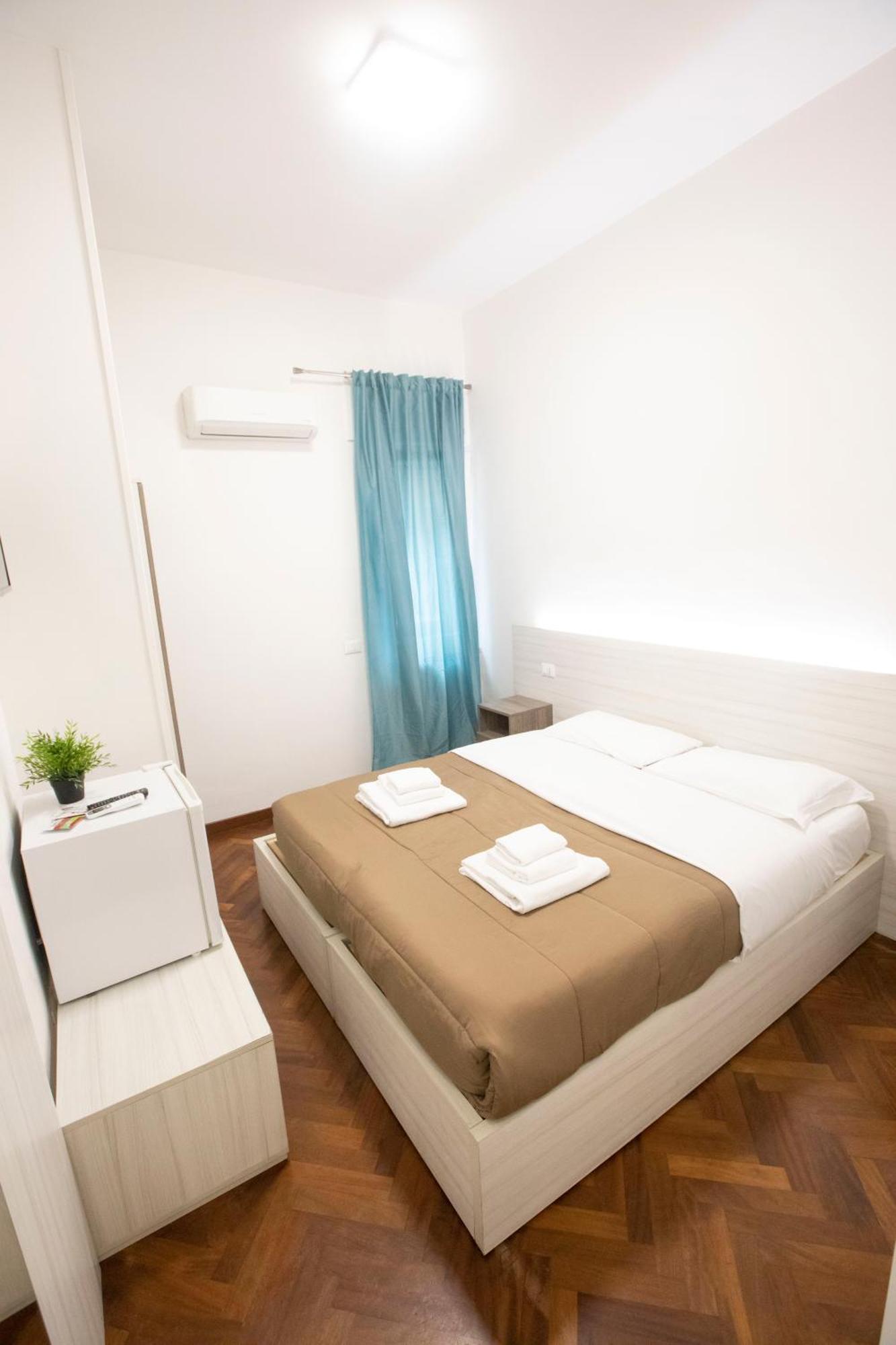 Double or Twin Room Private Bathroom