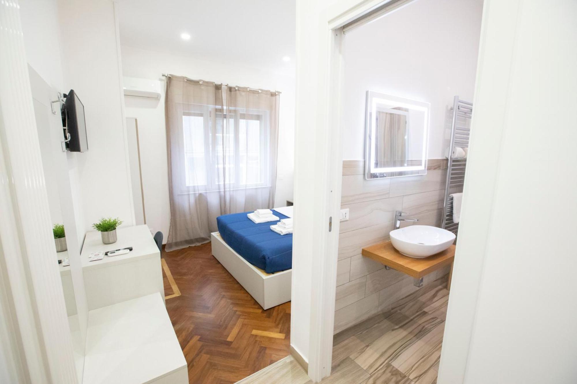 Double Room Private Bathroom