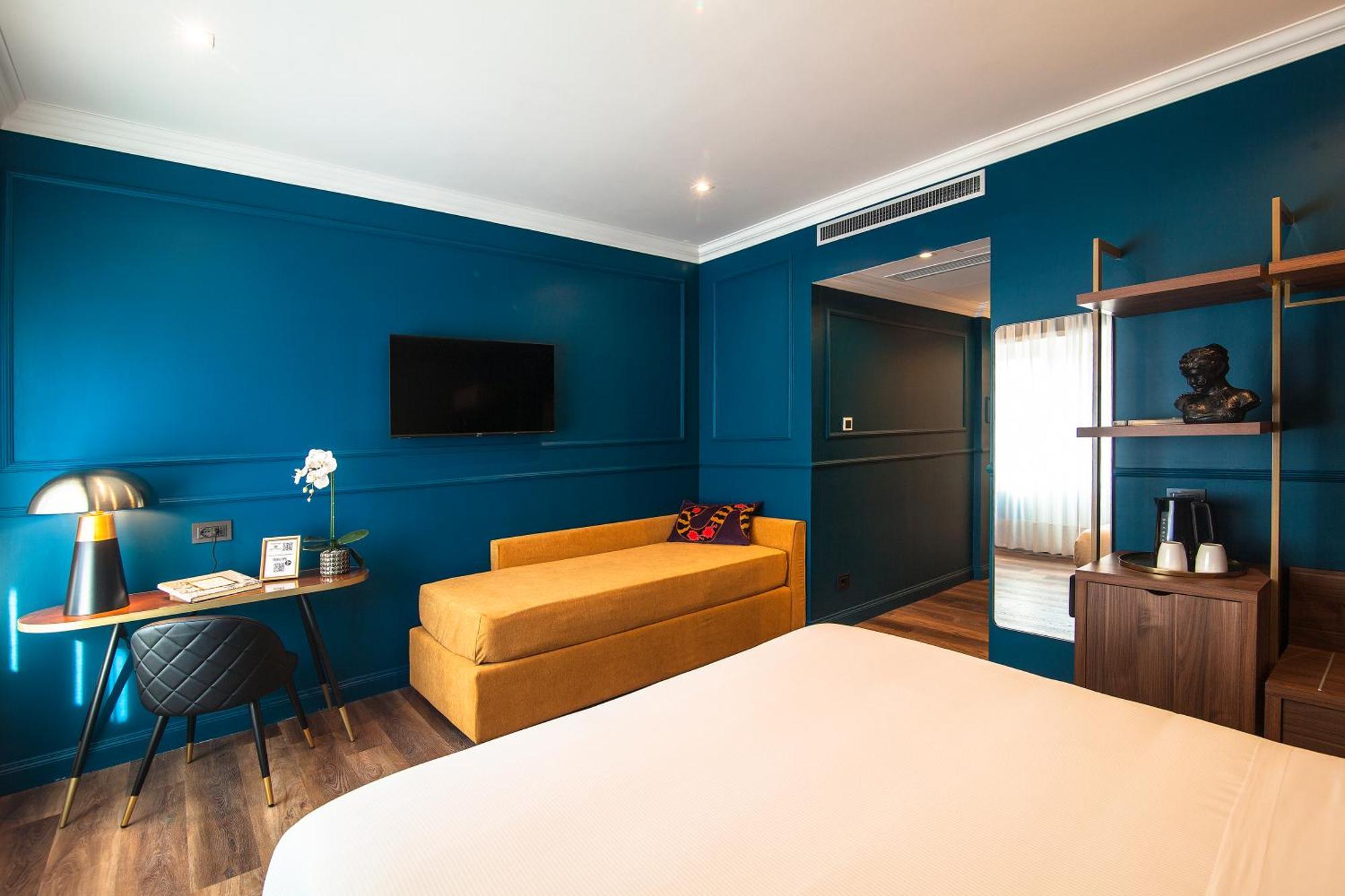 Superior Triple Room
