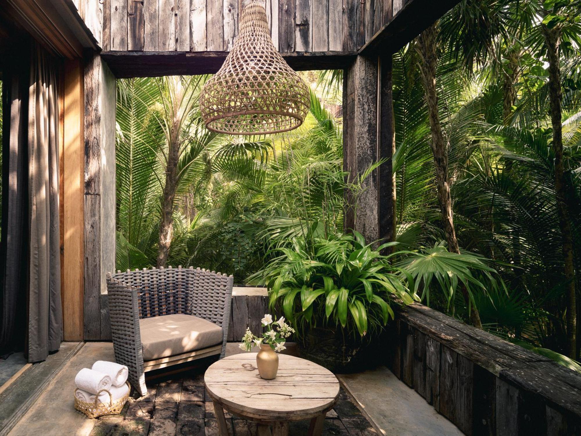 Air Suite Plunge Pool
