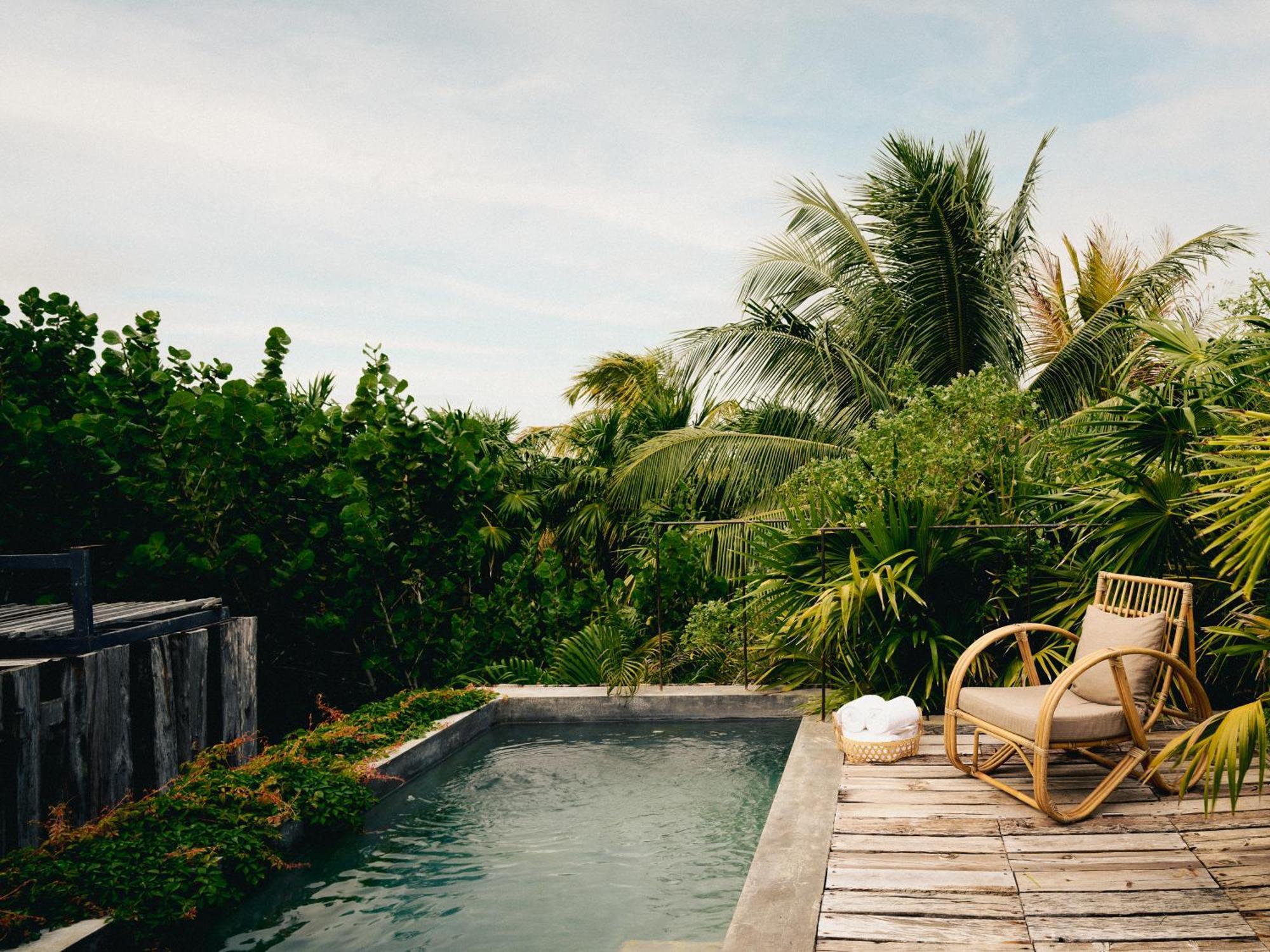 Air Suite Plunge Pool