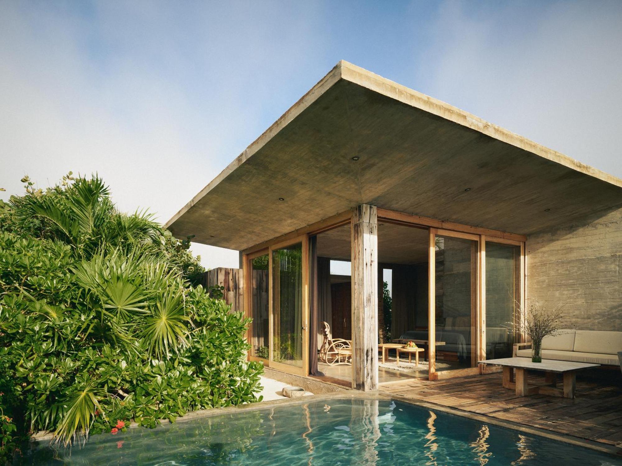Oceanfront Plunge Pool
