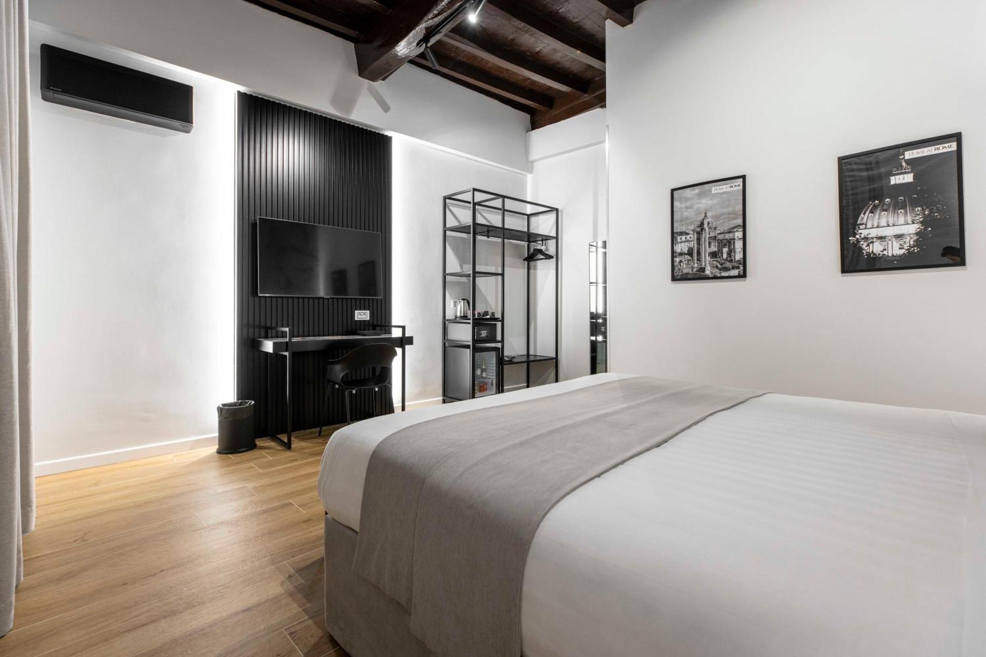 Deluxe Two-Bedroom Apartment