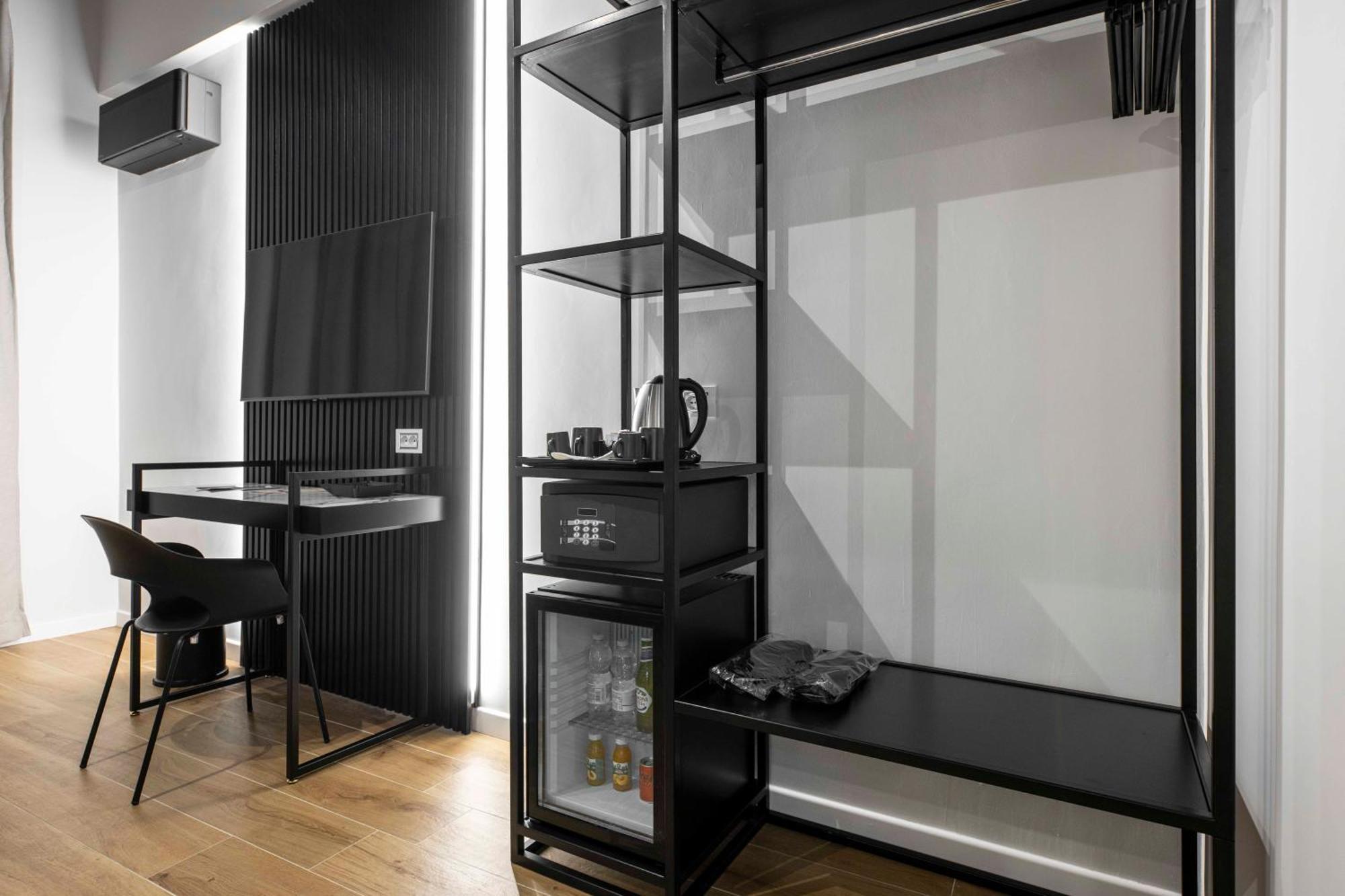 Deluxe Two-Bedroom Apartment