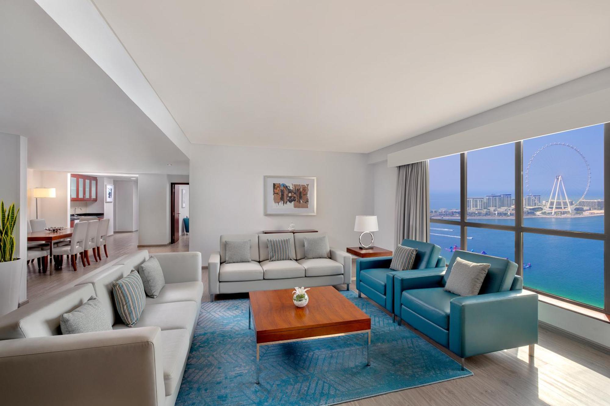 Four-Bedroom Family Suite with Sea View and Balcony