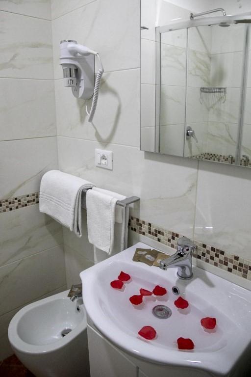 Single Room,1533968320:JPEG