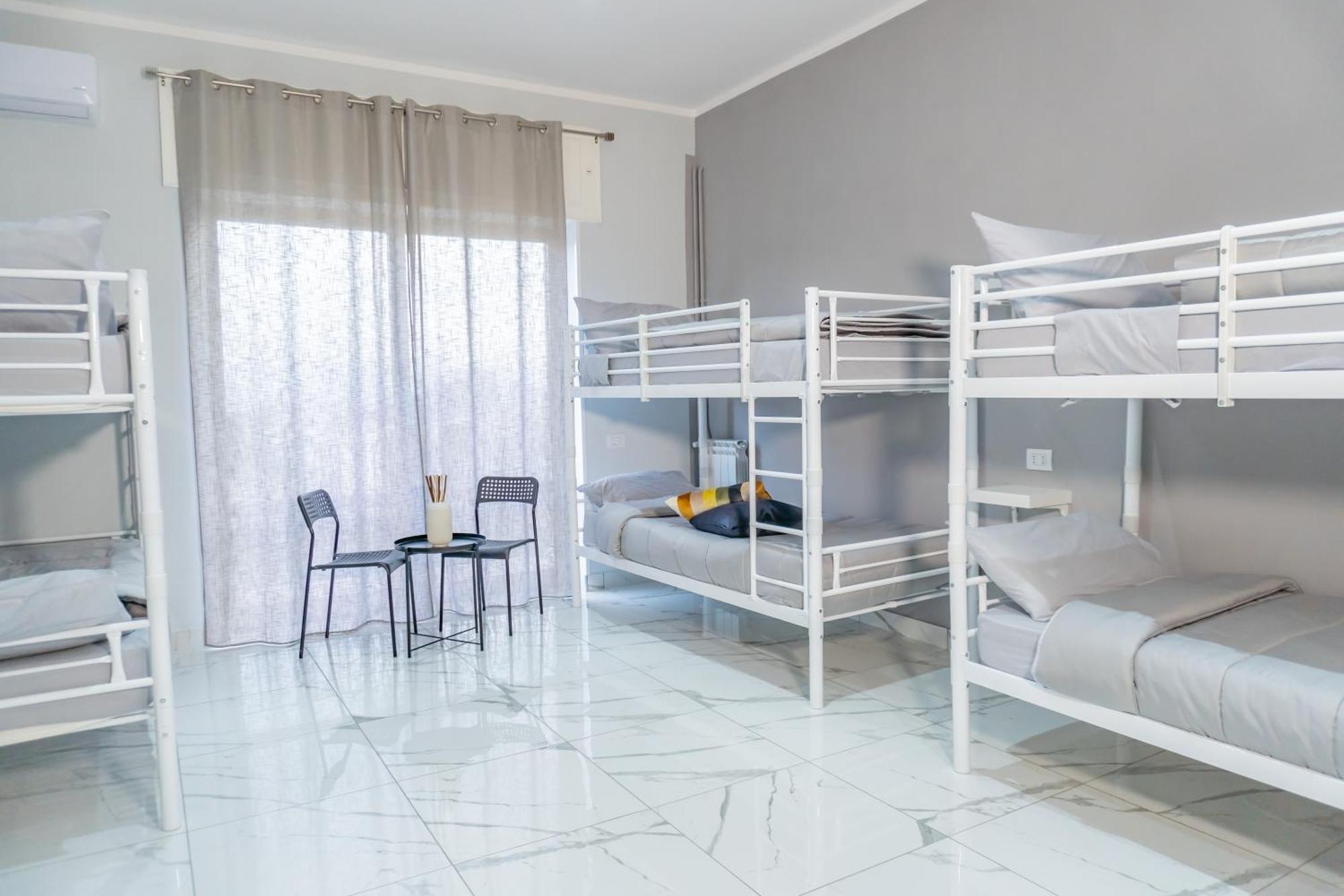 Bed 6-Bed Mixed Dormitory Room