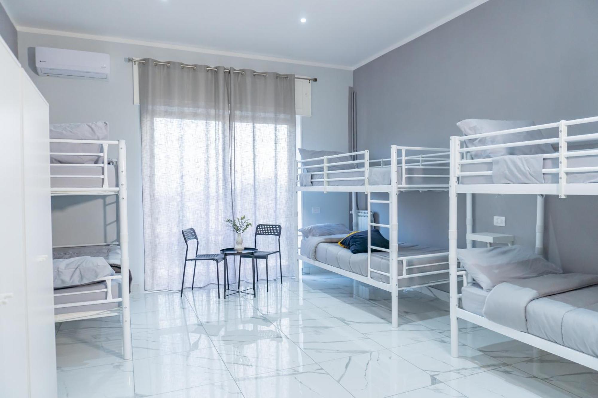 Bed 6-Bed Mixed Dormitory Room