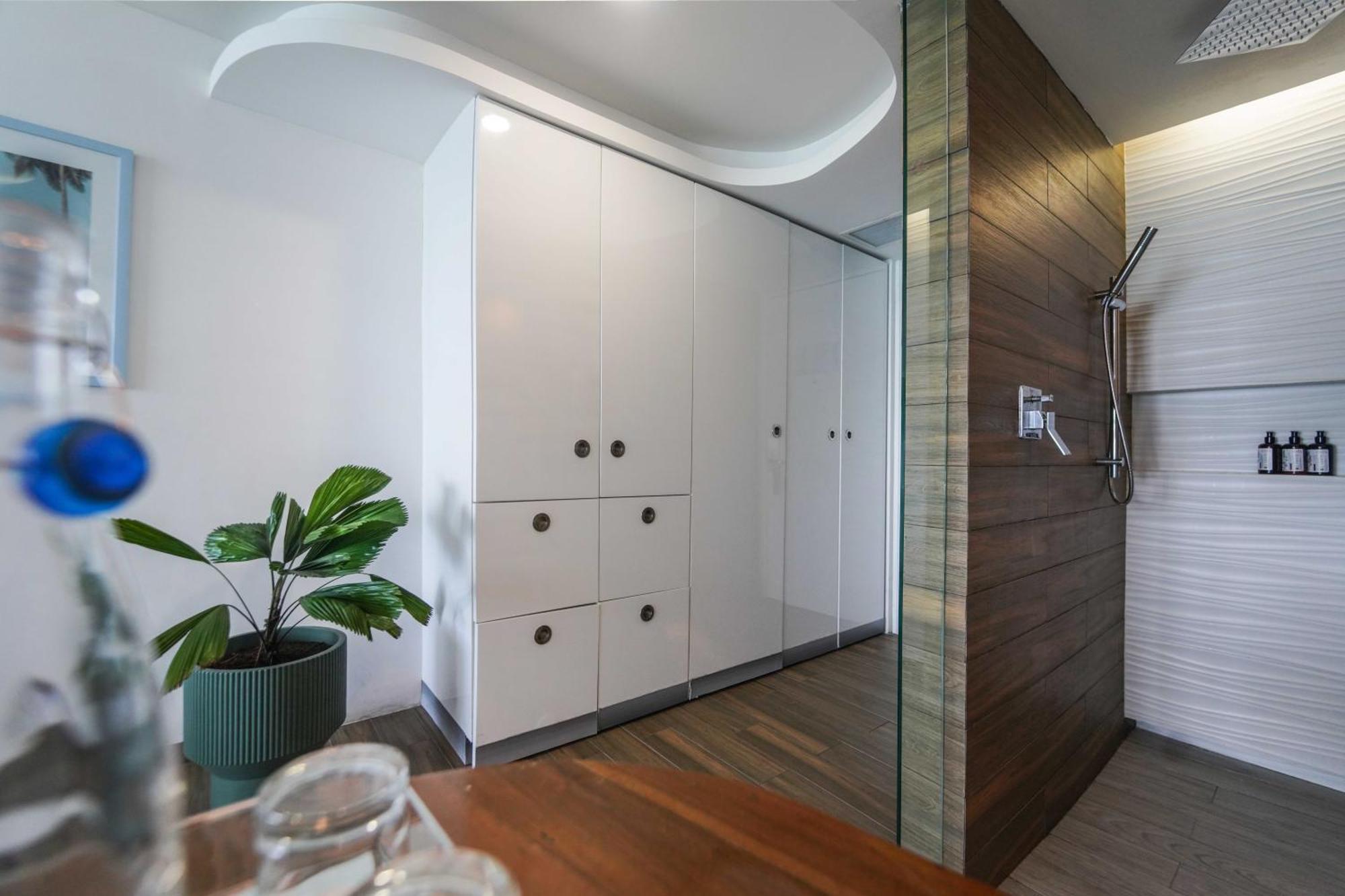 Ocean Front Suite