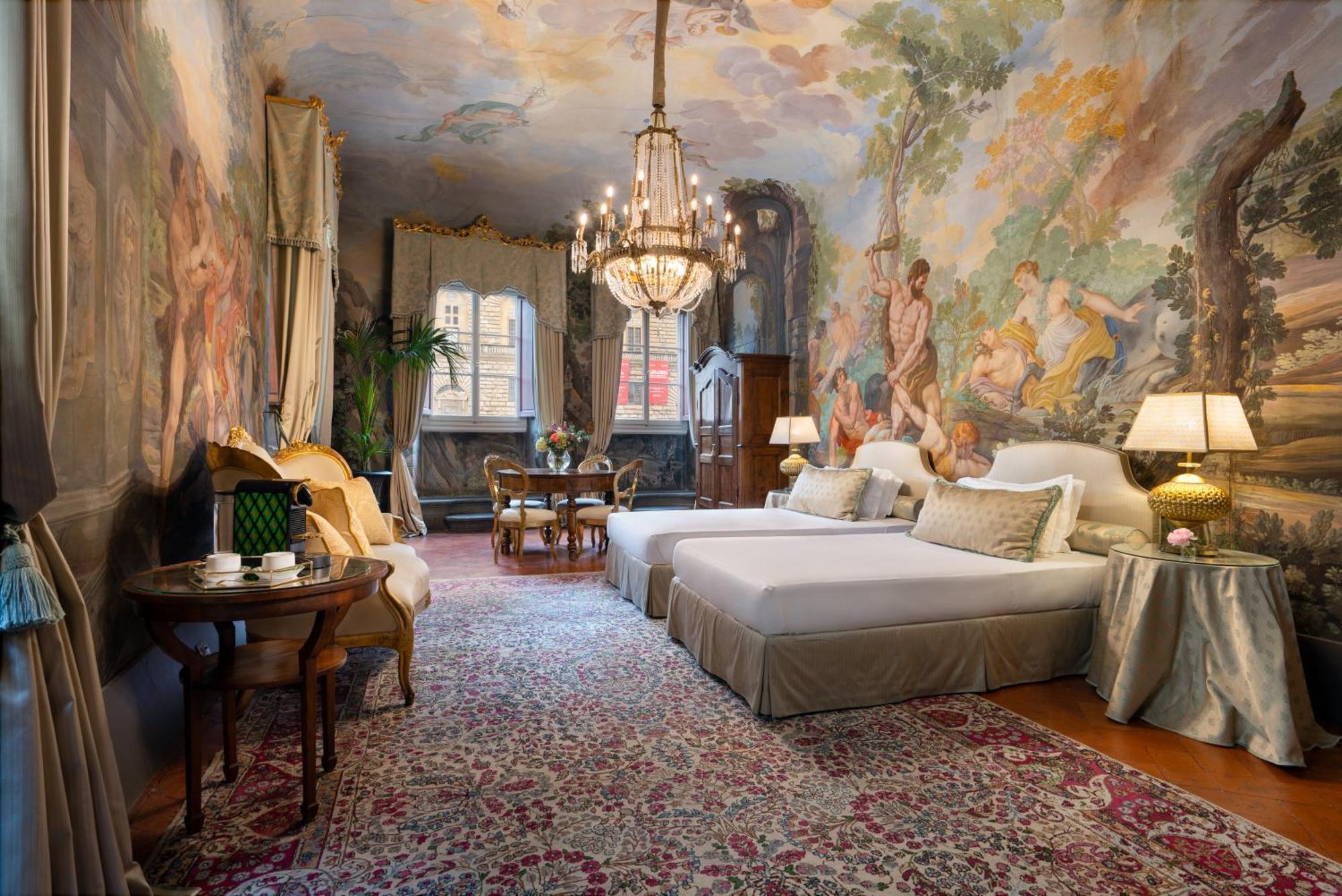 King Suite Whirlpool