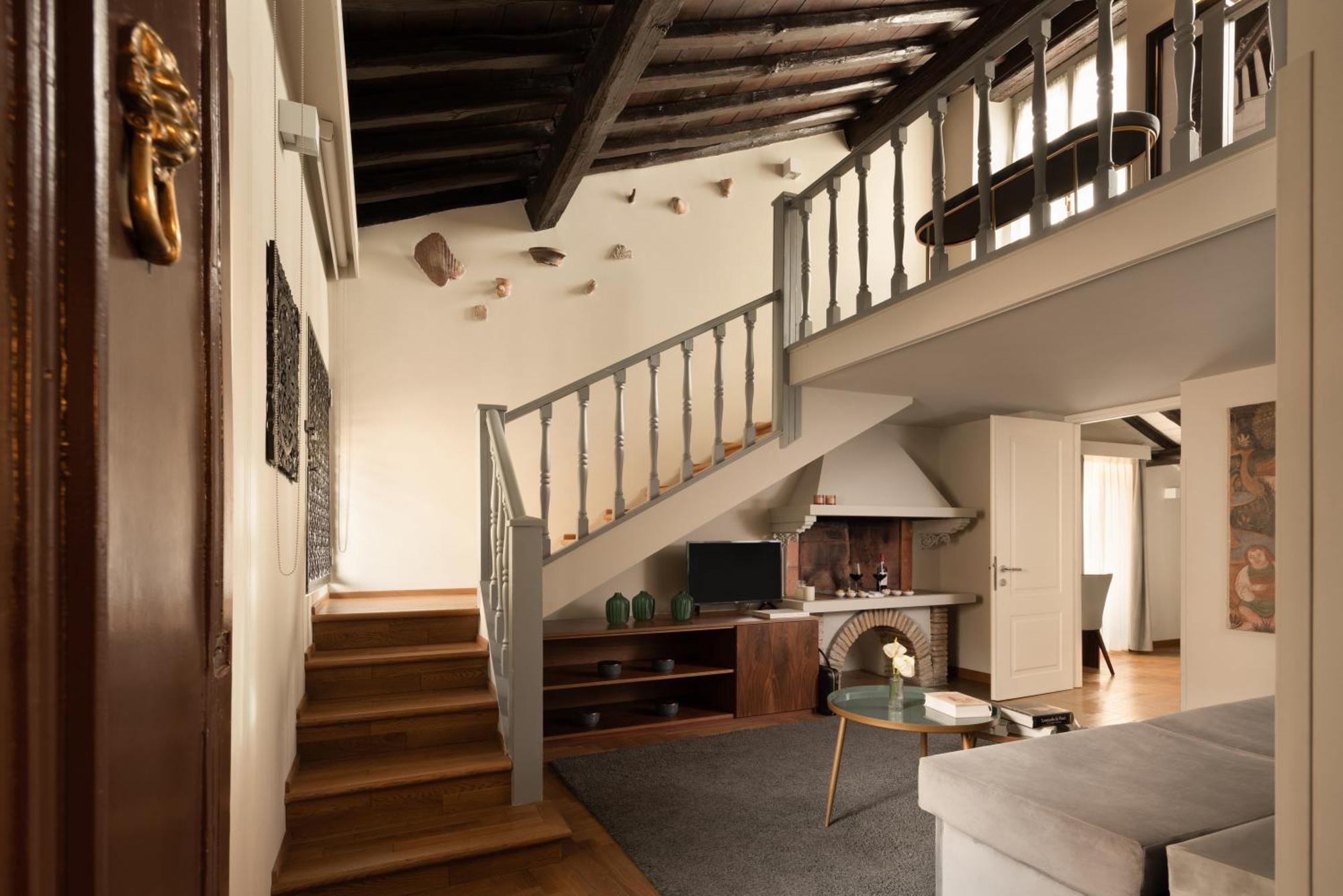 King Suite Balcony Separate Building