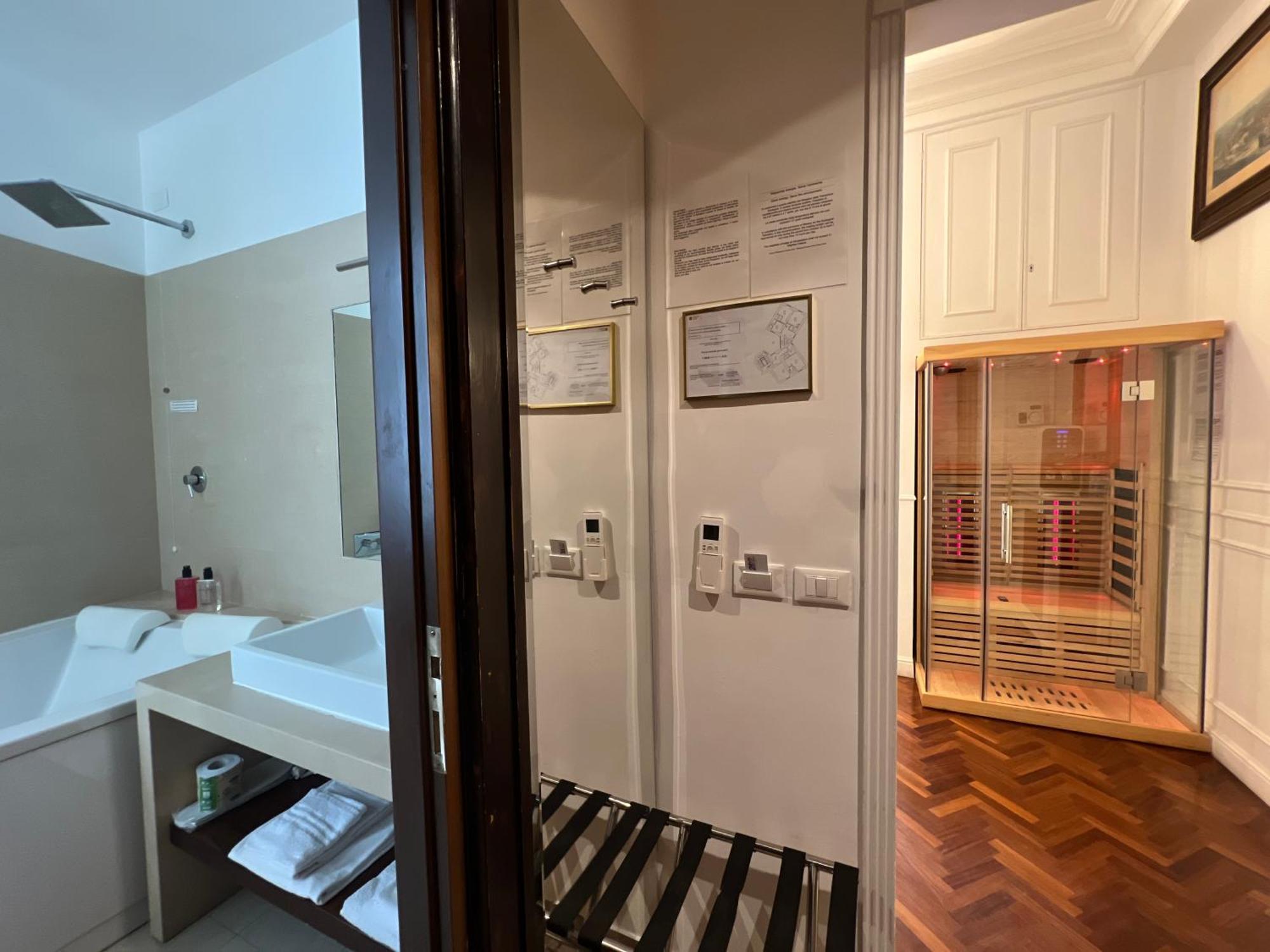 Superior Suite Spa Bath Sauna