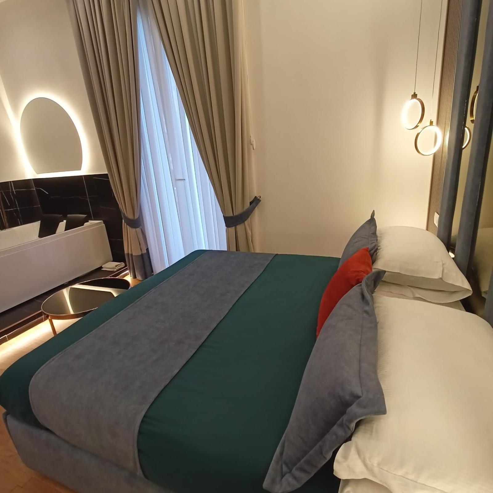 King Room Spa Bath