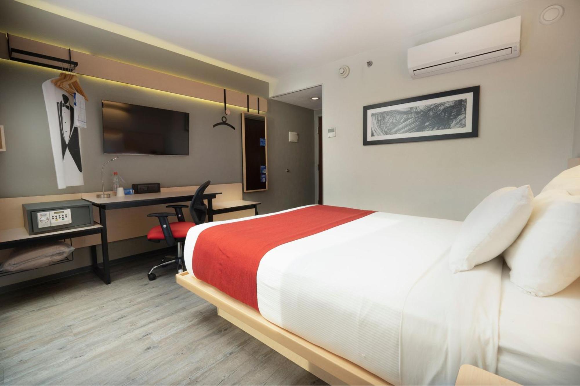 Queen Room