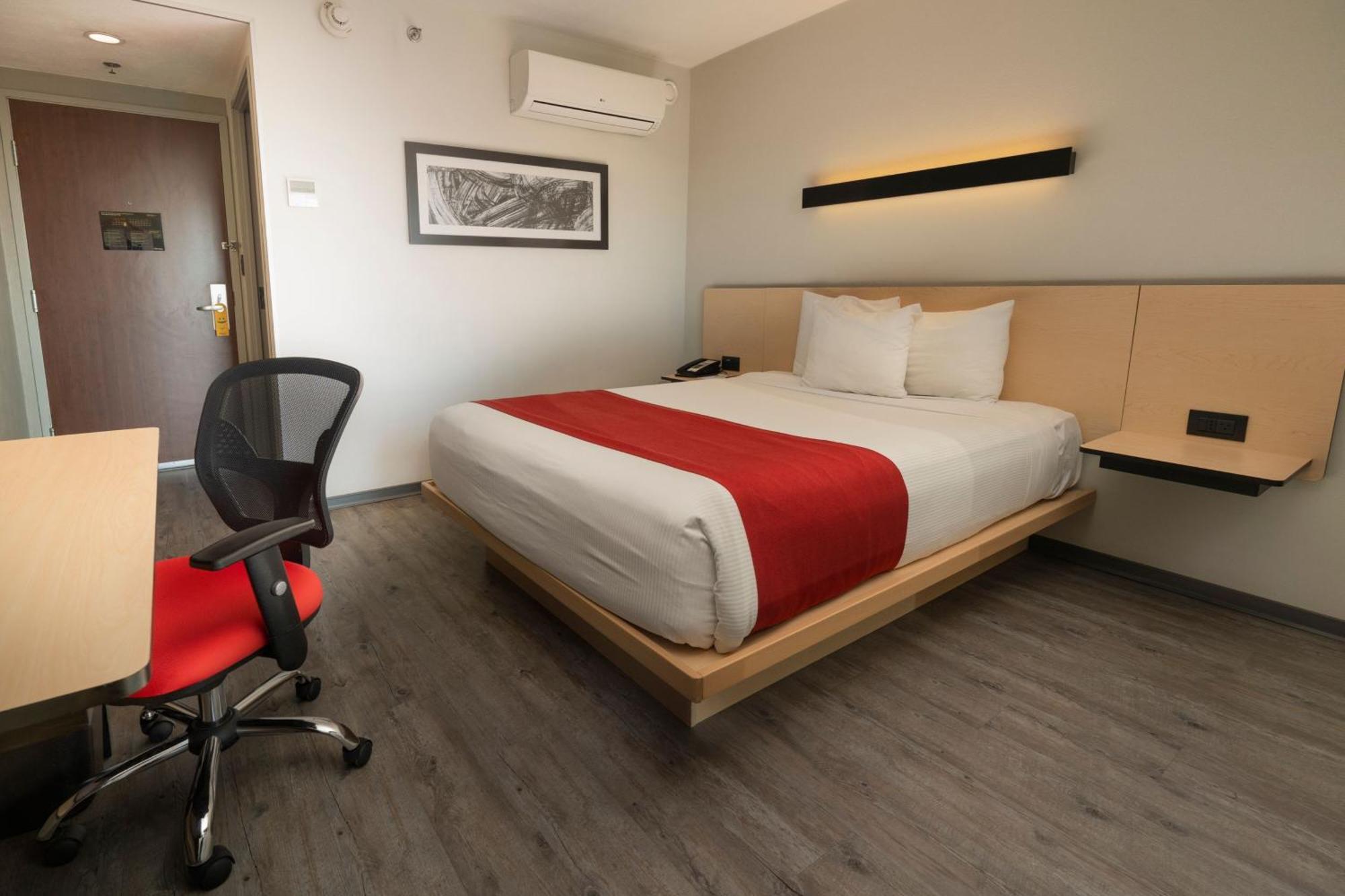Queen Room