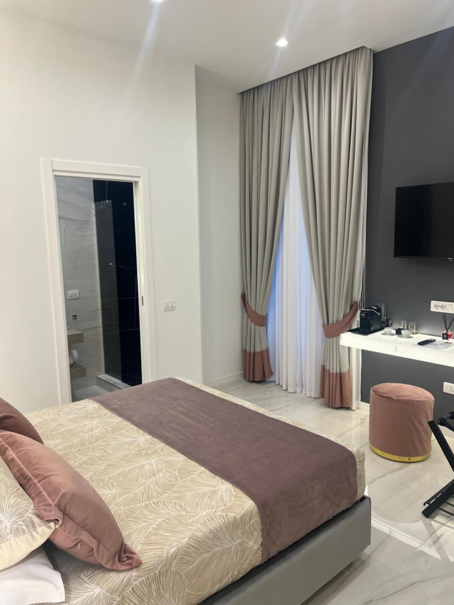 Queen Room