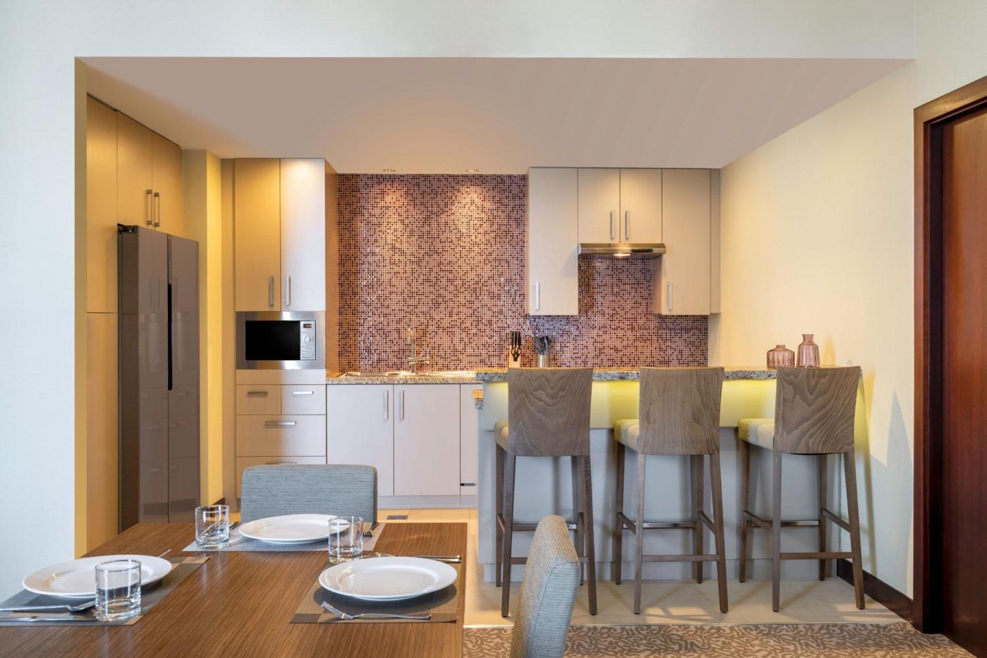 2 Bedroom Apartment Sea View 1 King 2 Single Beds
