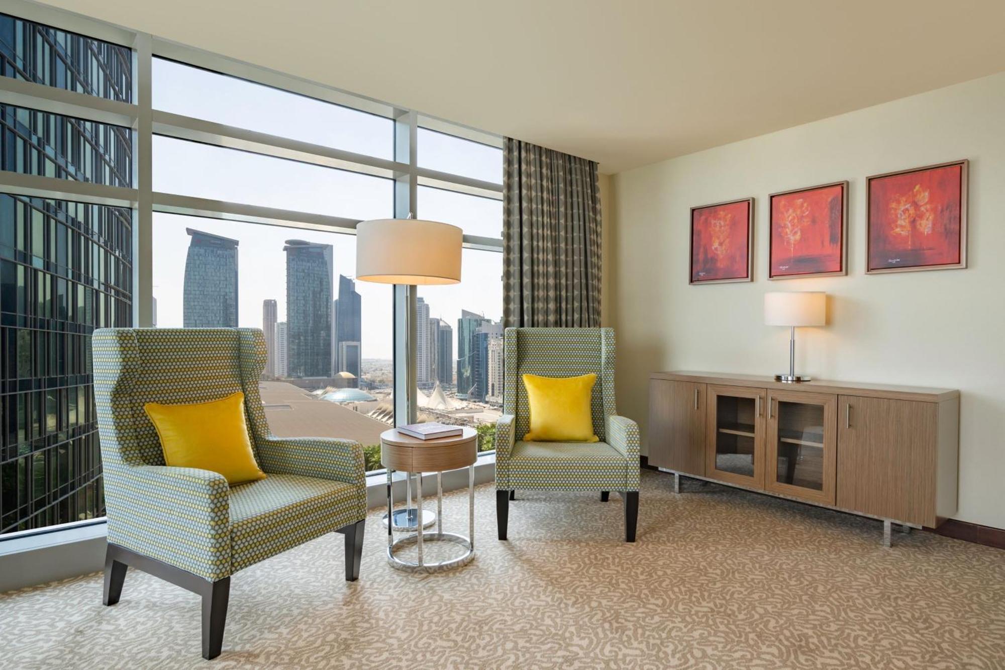 Junior Suite 1 King Sea View