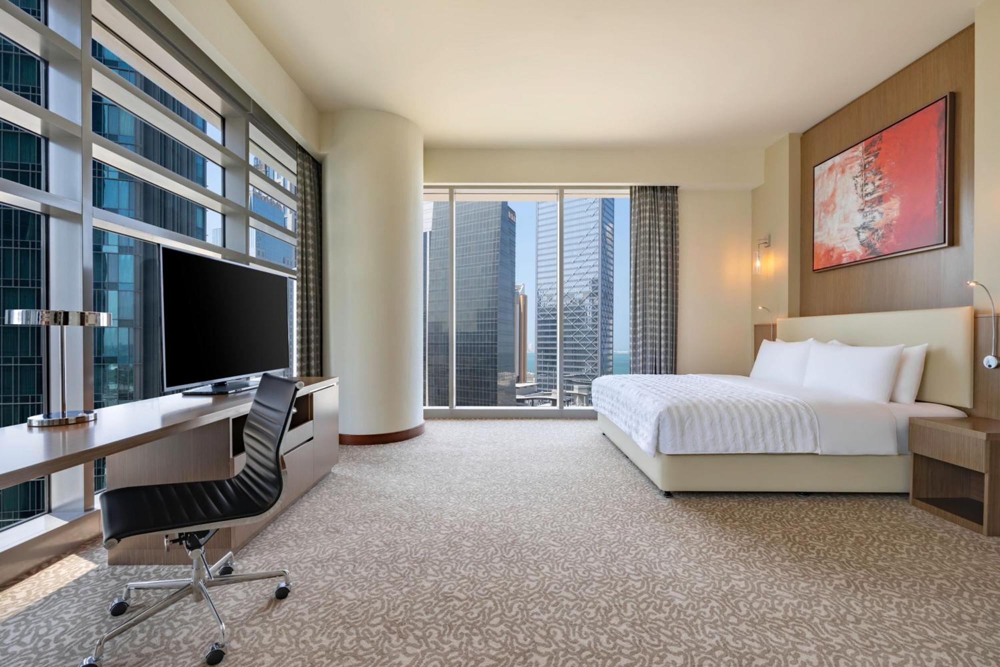 Junior Suite 1 King Sea View