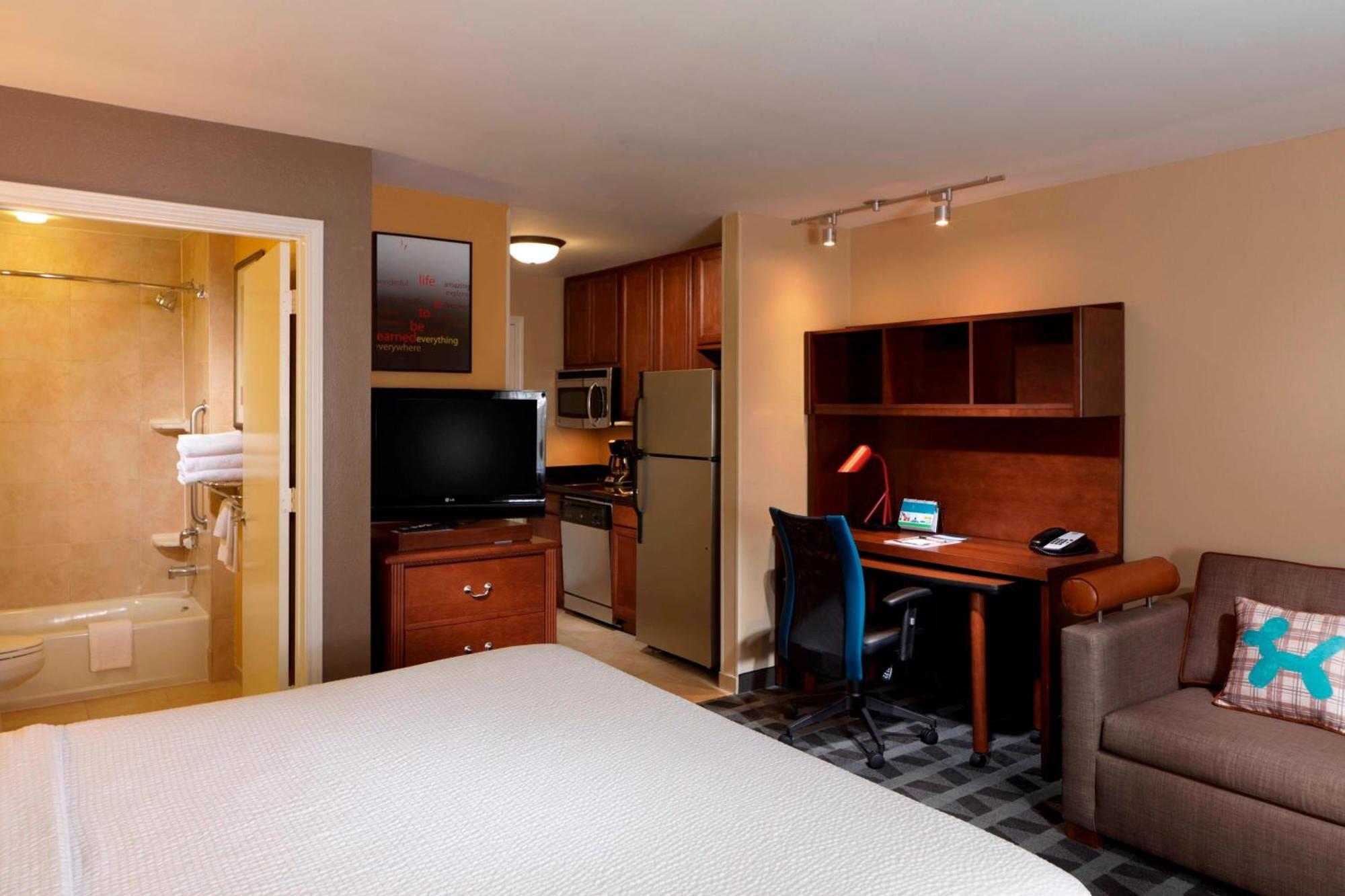 King Studio Suite