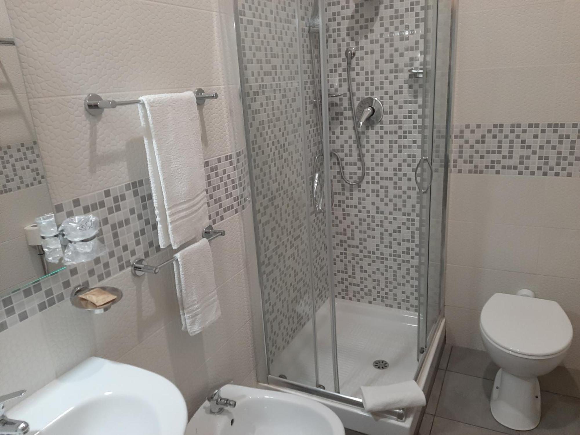 Single Room Private Bathroom