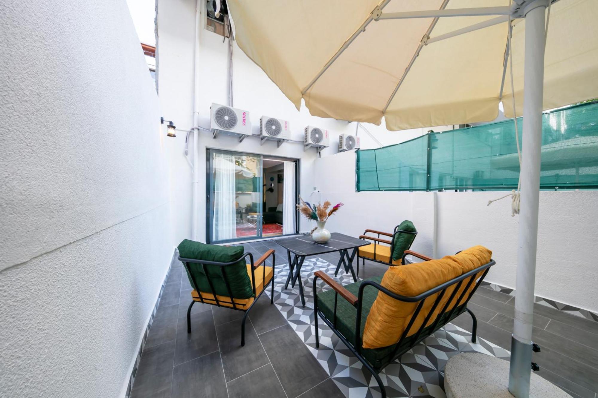 Superior King Suite
