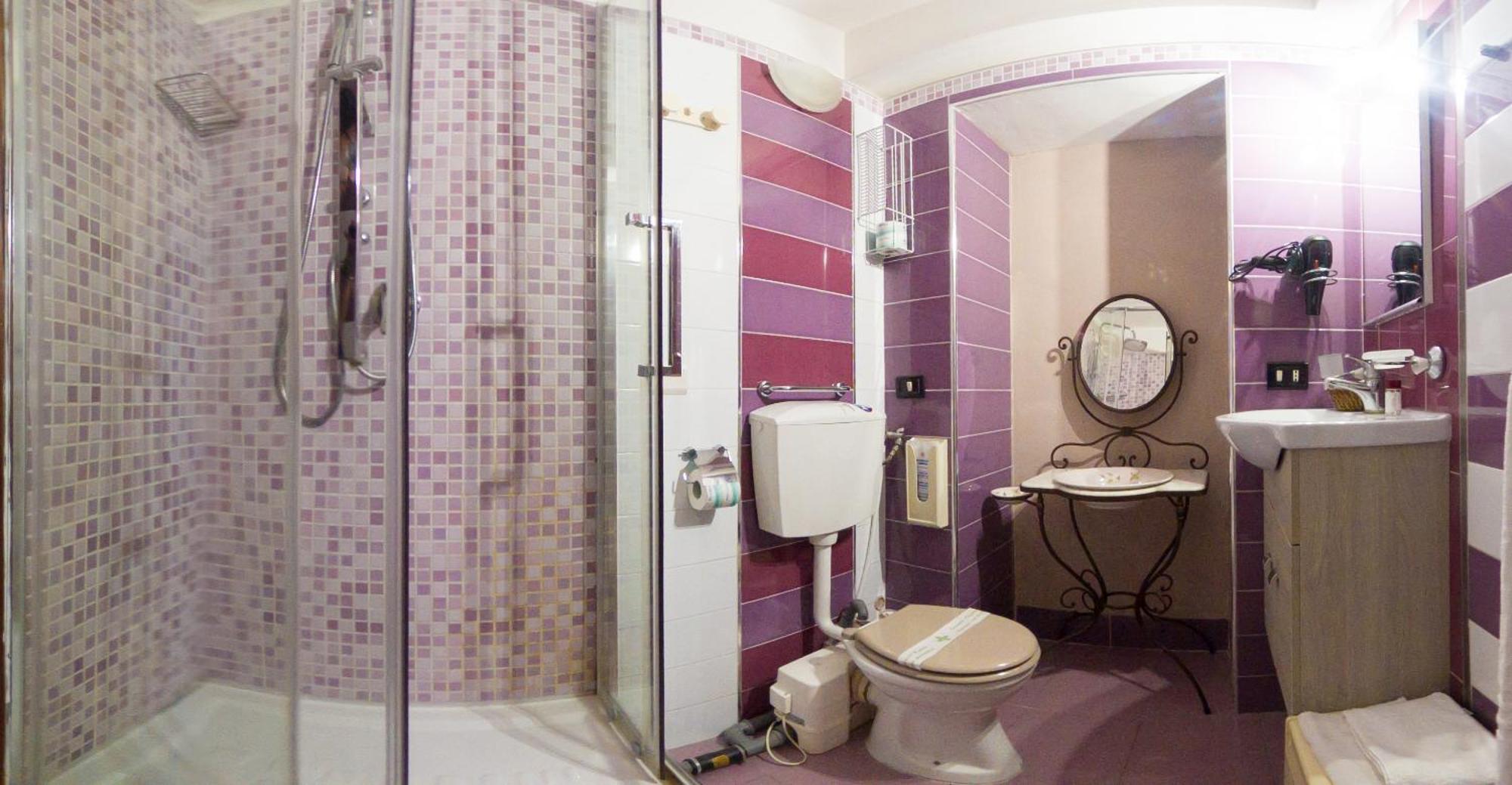 Economy Twin Room