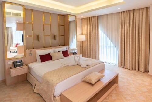 Diplomatic Suite