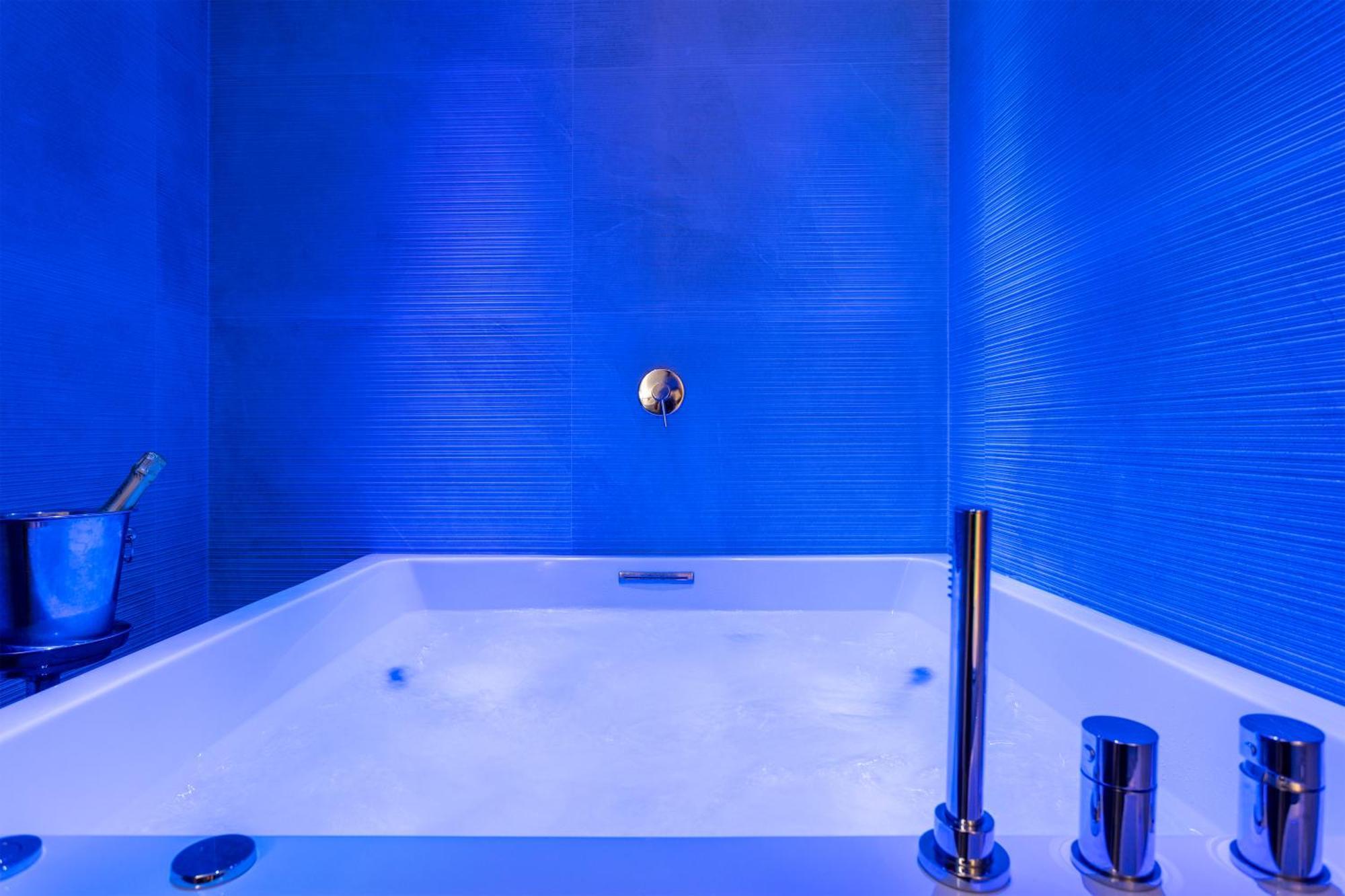 Suite Hot Tub