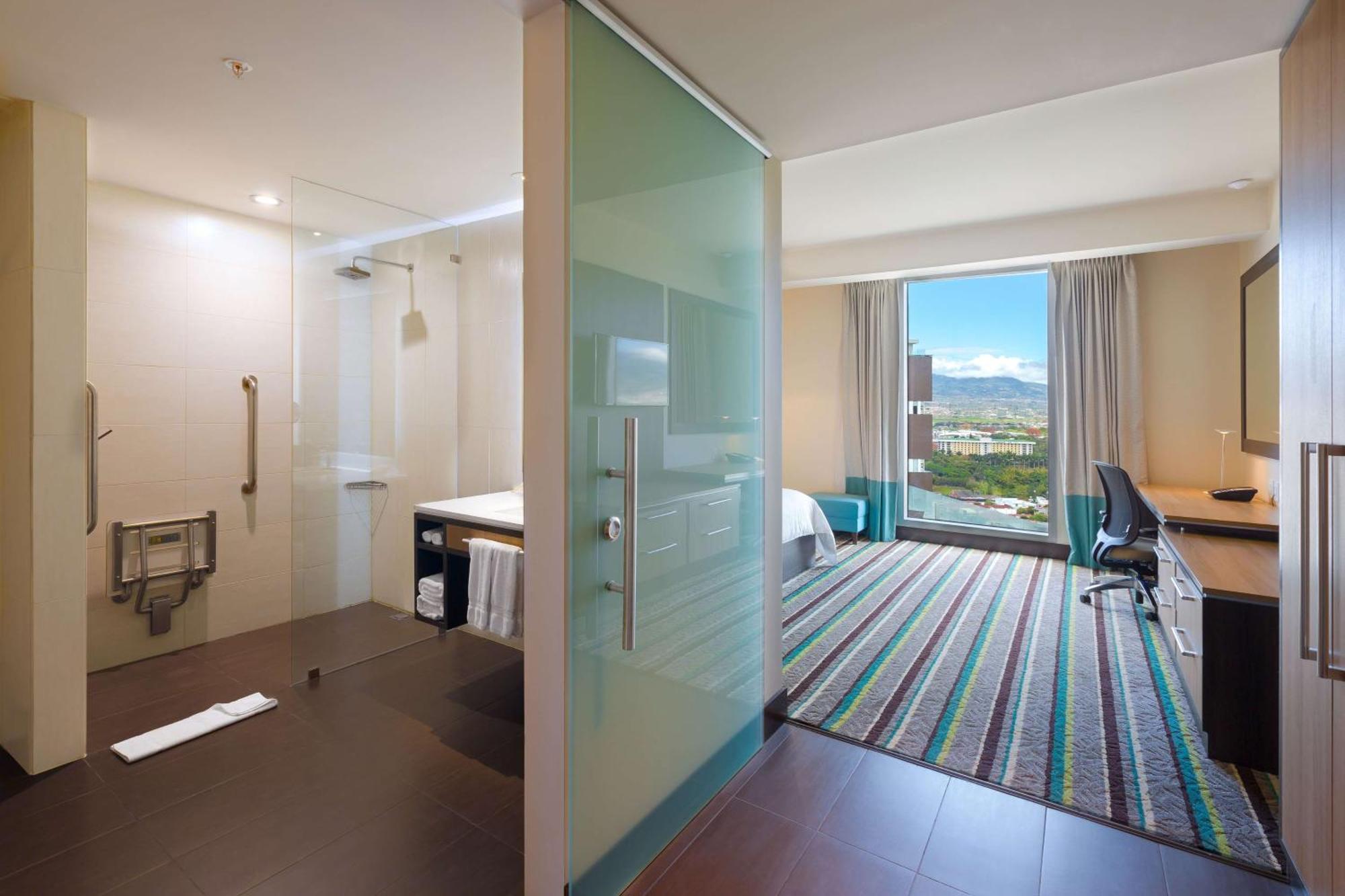 King Room Roll Shower Mobility Access