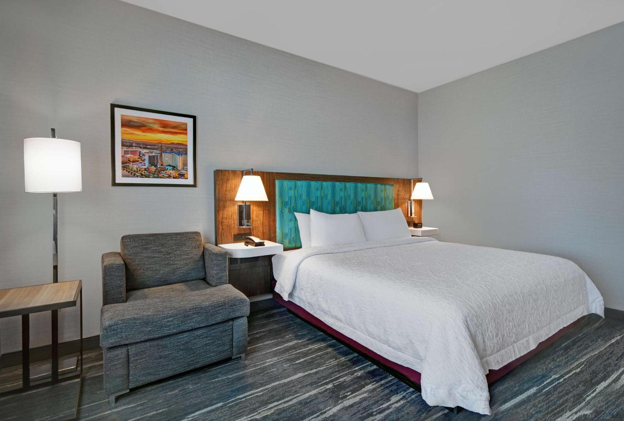 King Room Accessible Tub Mobility Hearing Access or Non-Smoking
