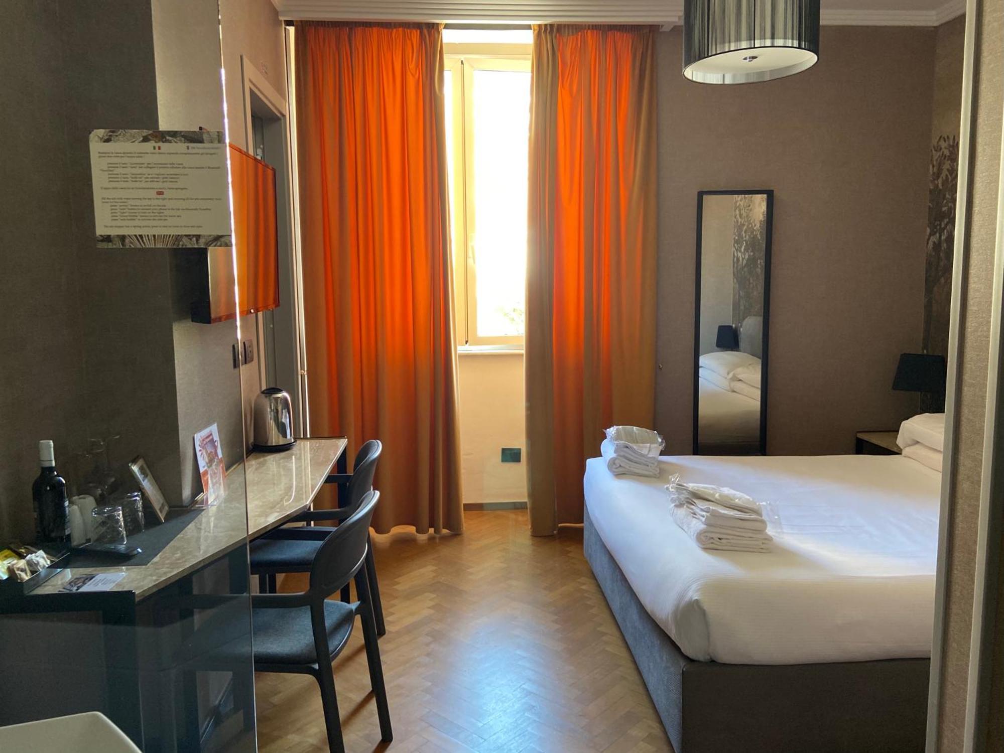 Deluxe Double Room Bath