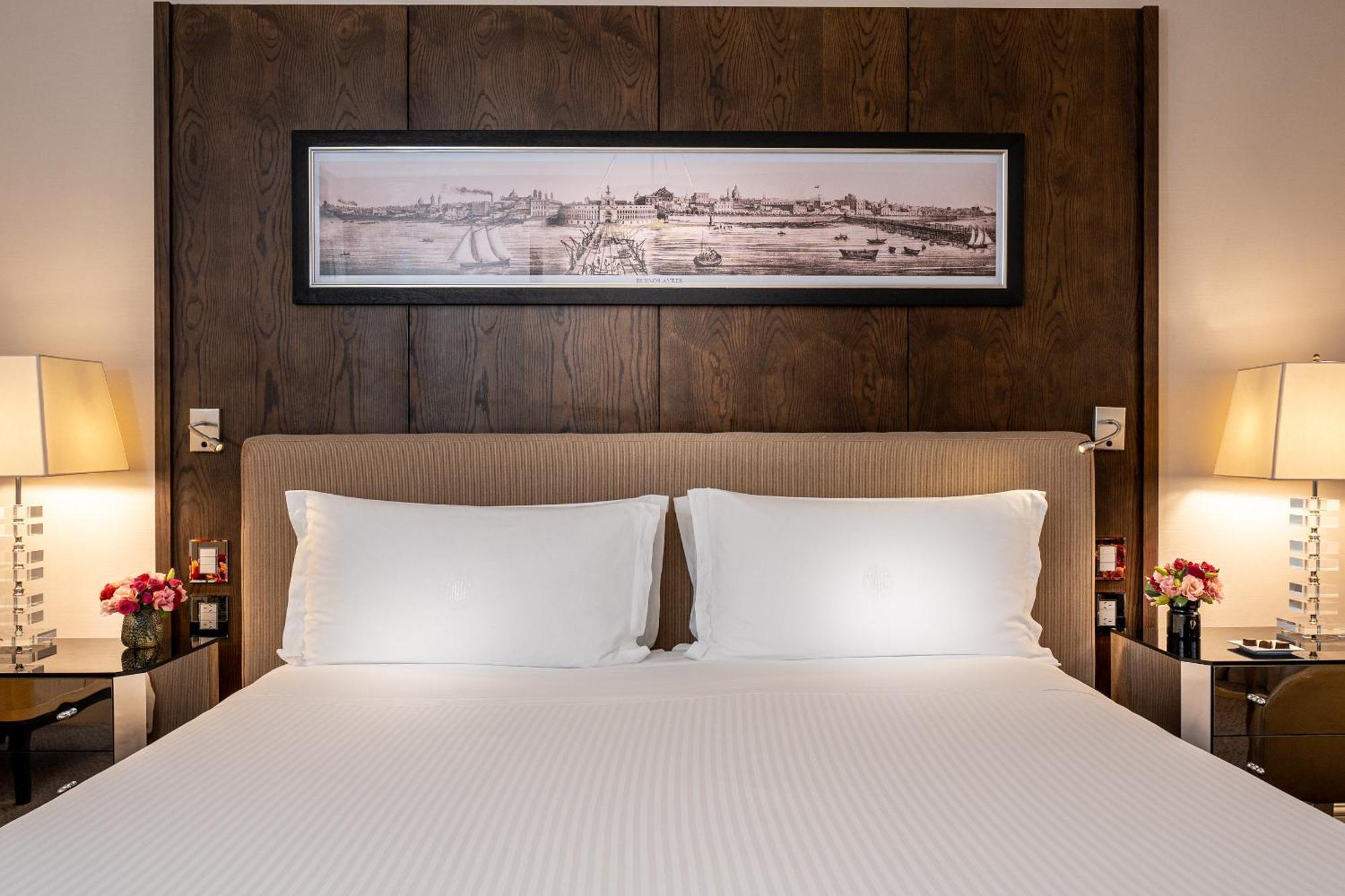 Deluxe Double or Twin Room City View