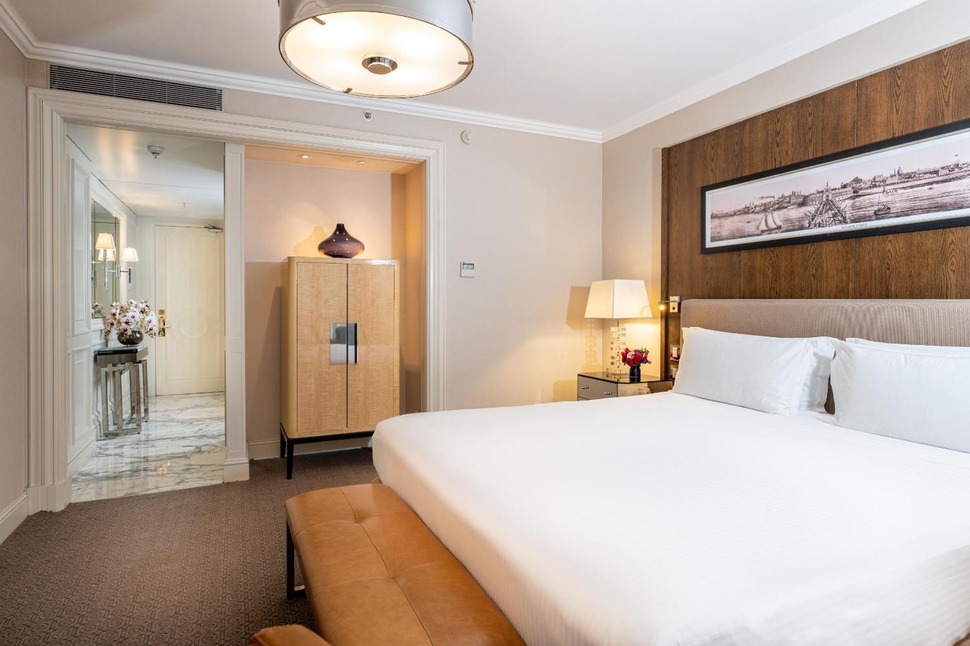 Deluxe Double or Twin Room City View