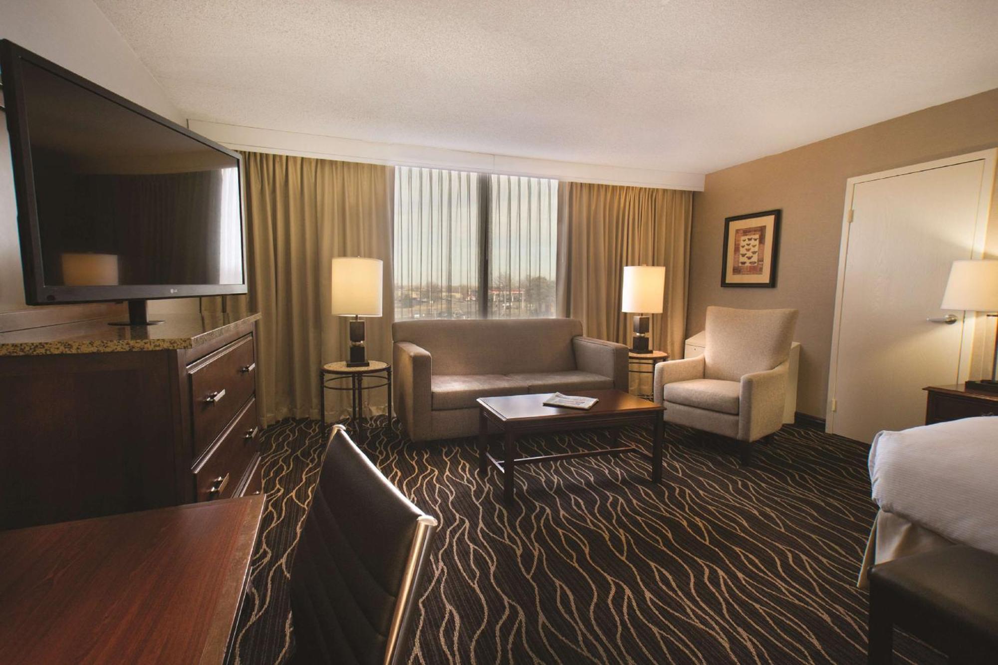 Deluxe King Room