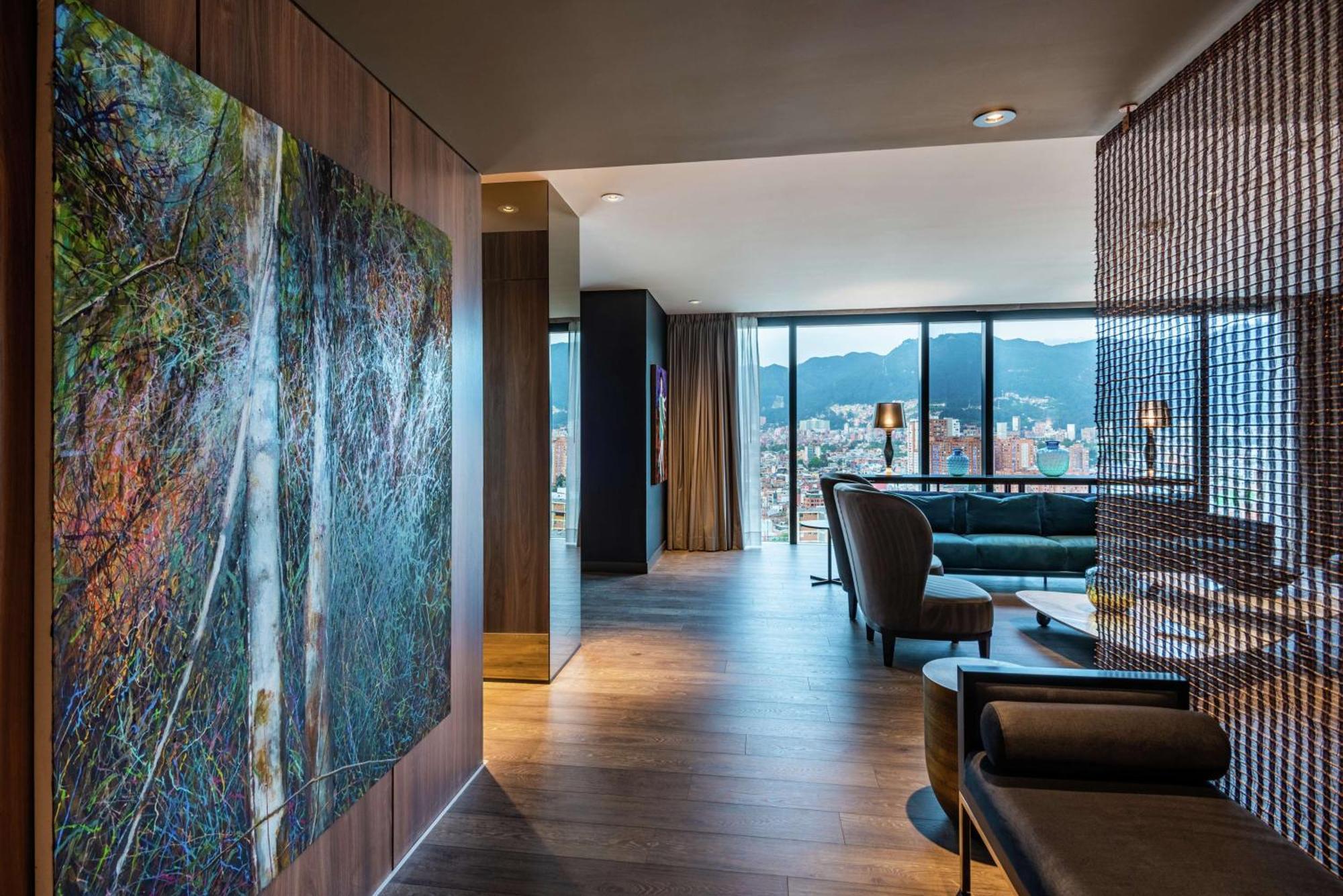 Superior One-Bedroom King Suite