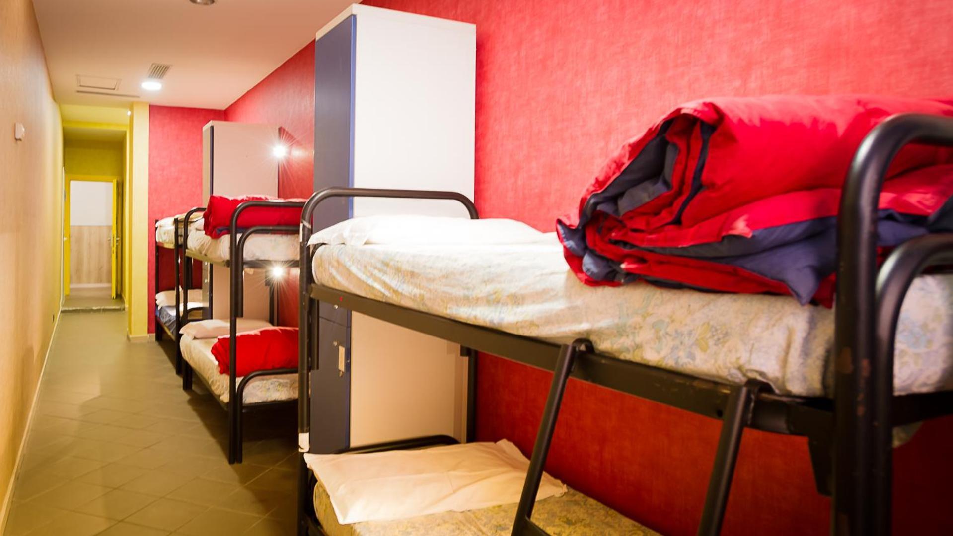 Bed 8-Bed Mixed Dormitory Room