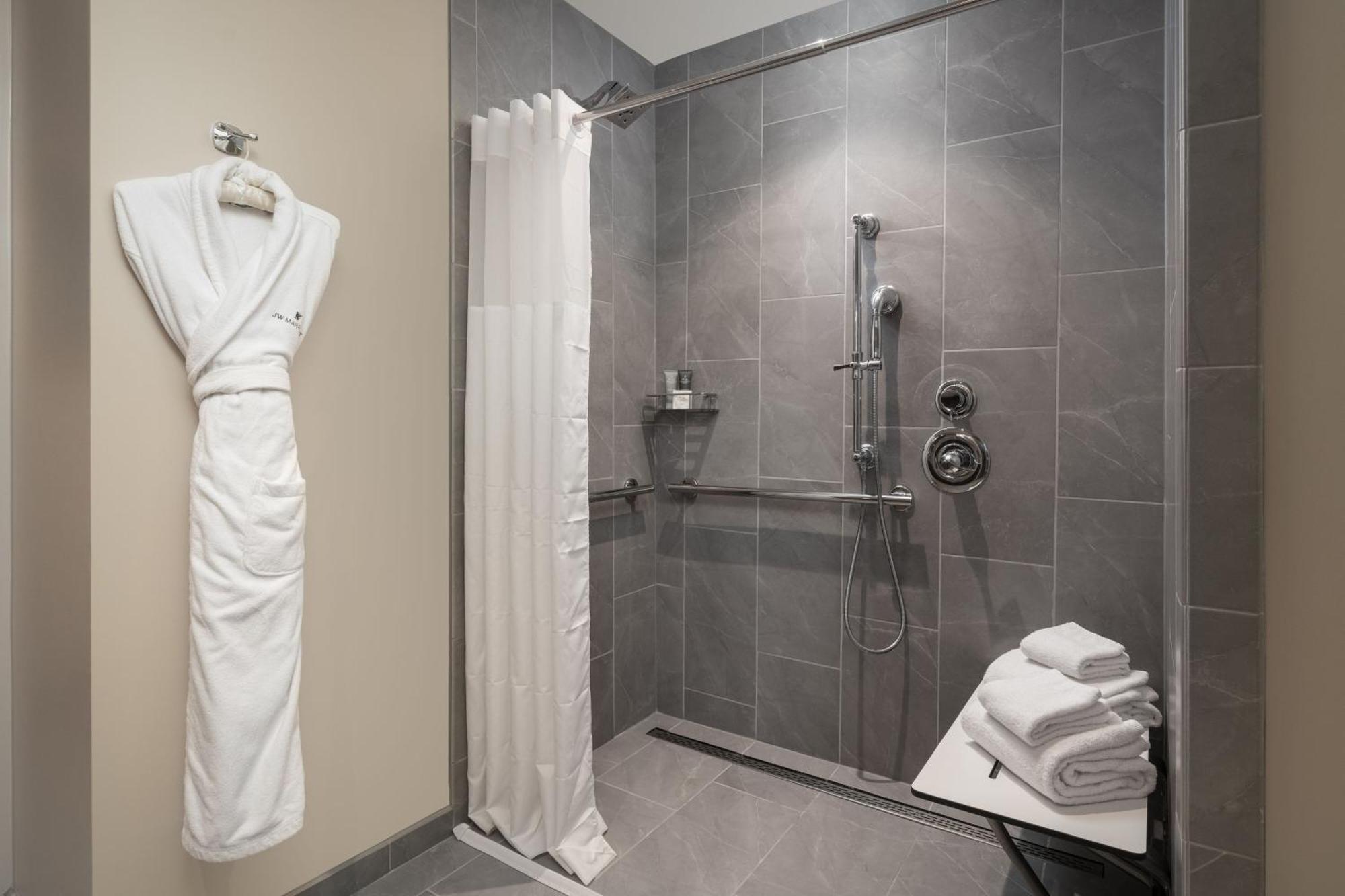 Queen Room with Two Queen Beds, City View and Roll-in Shower - Mobility Accessible