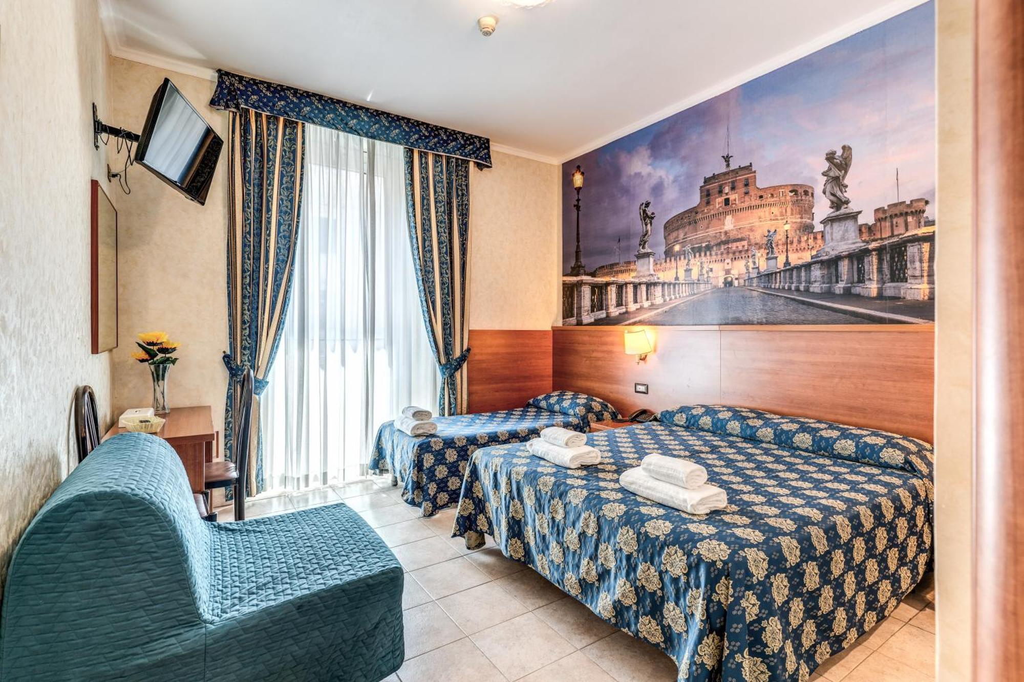Triple Room