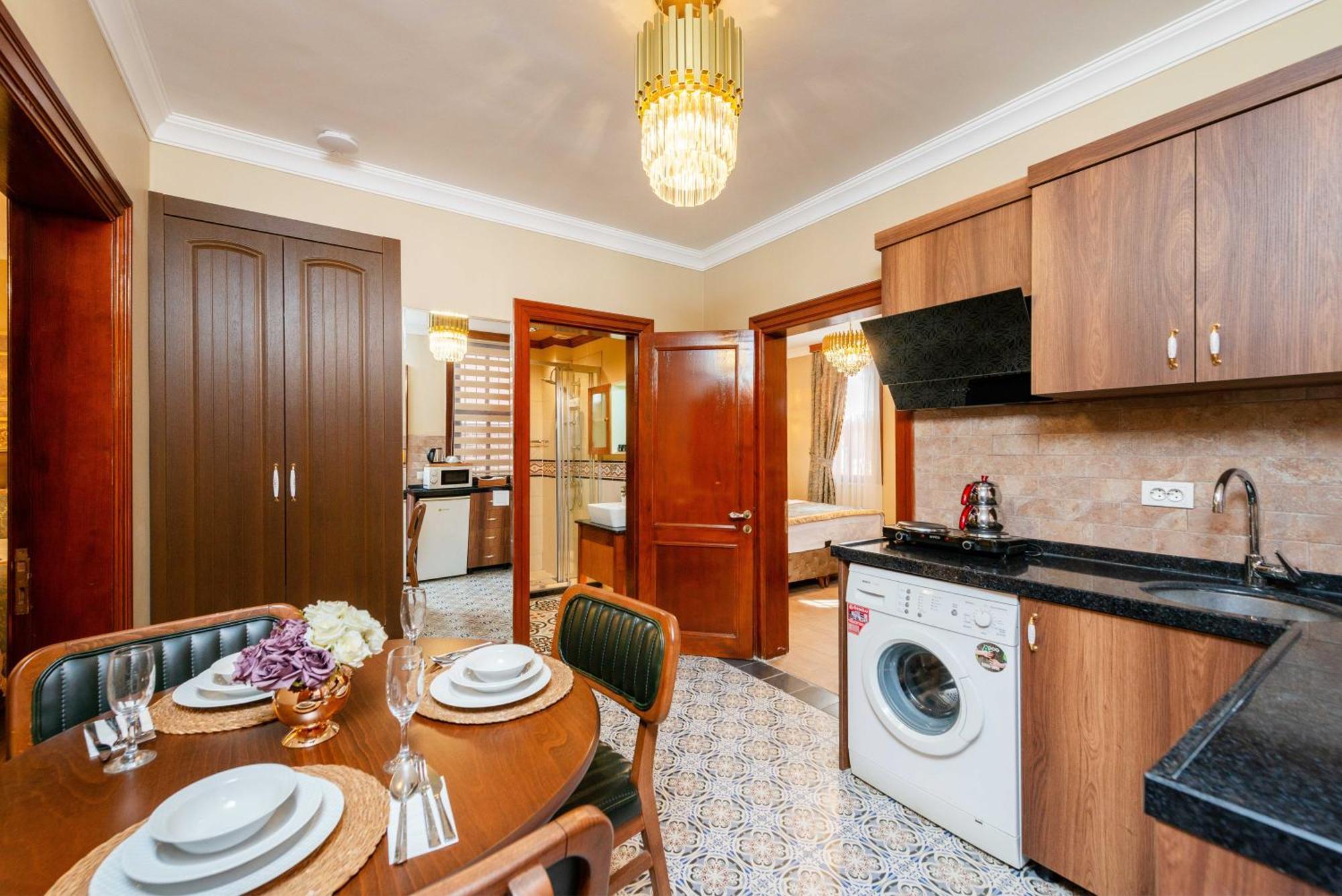 Deluxe Apartment