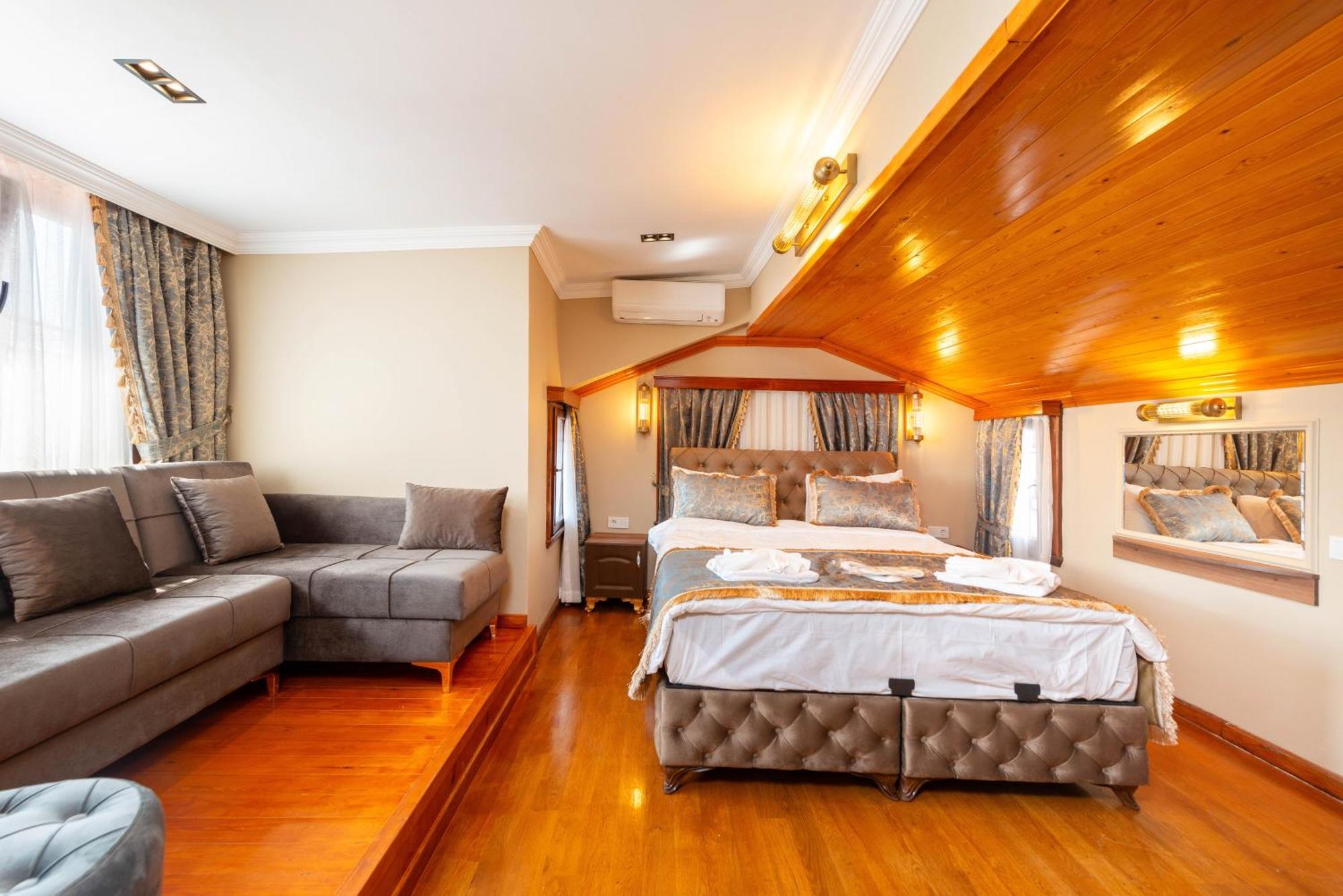 Comfort Triple Room