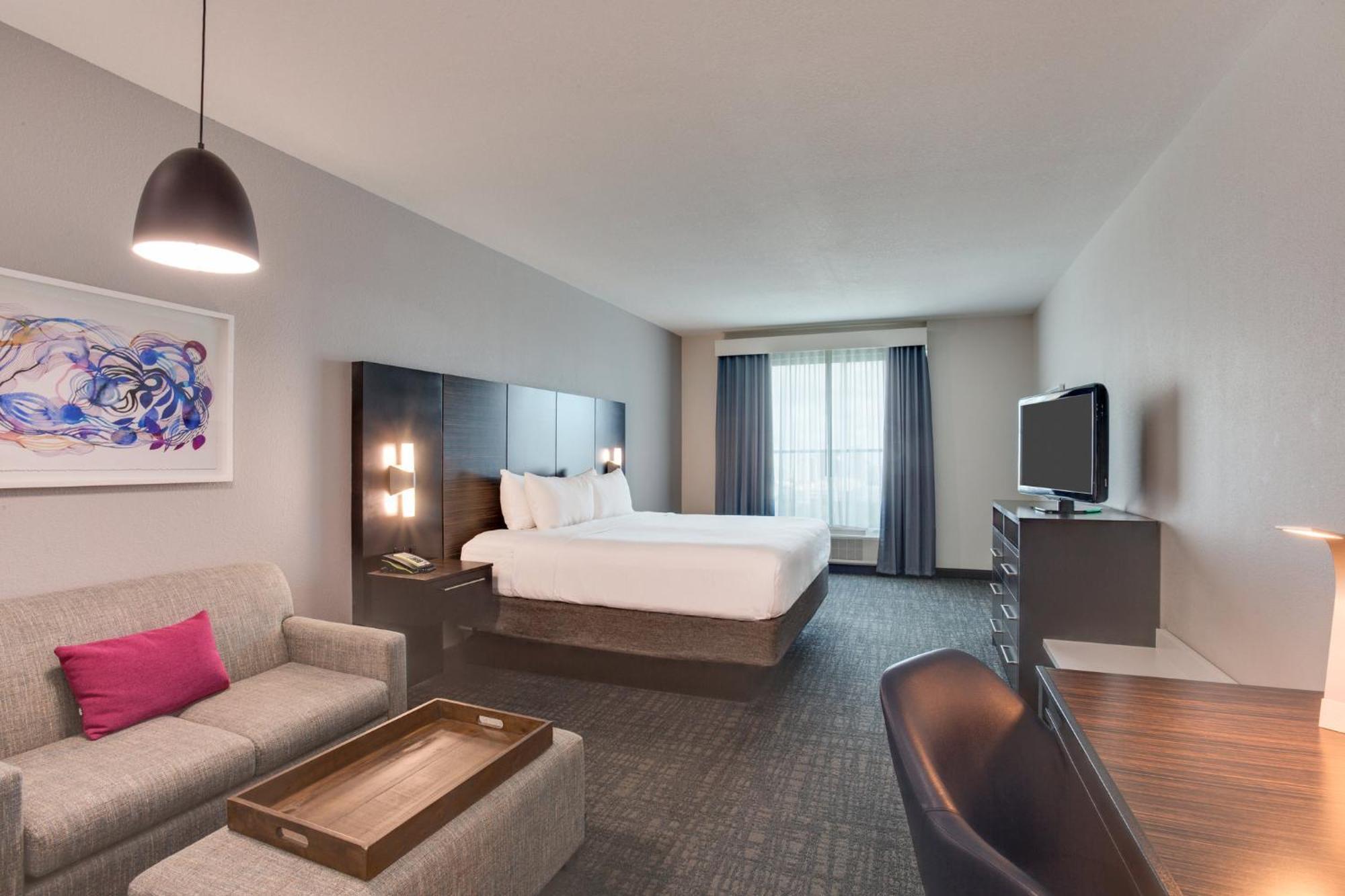 Premium King Room
