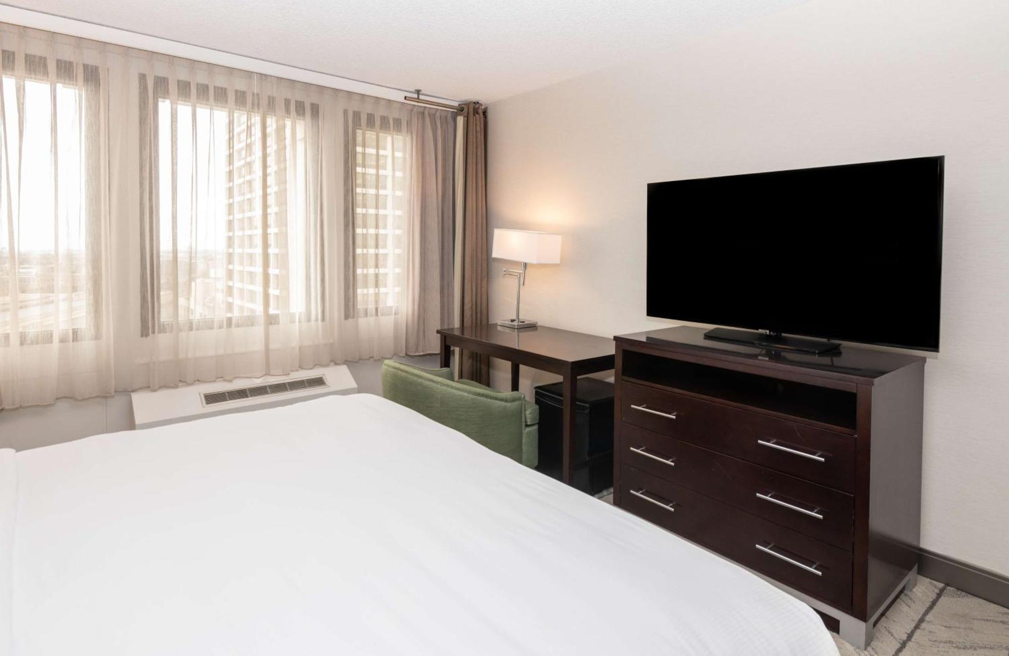 King Room,1557110836:JPEG