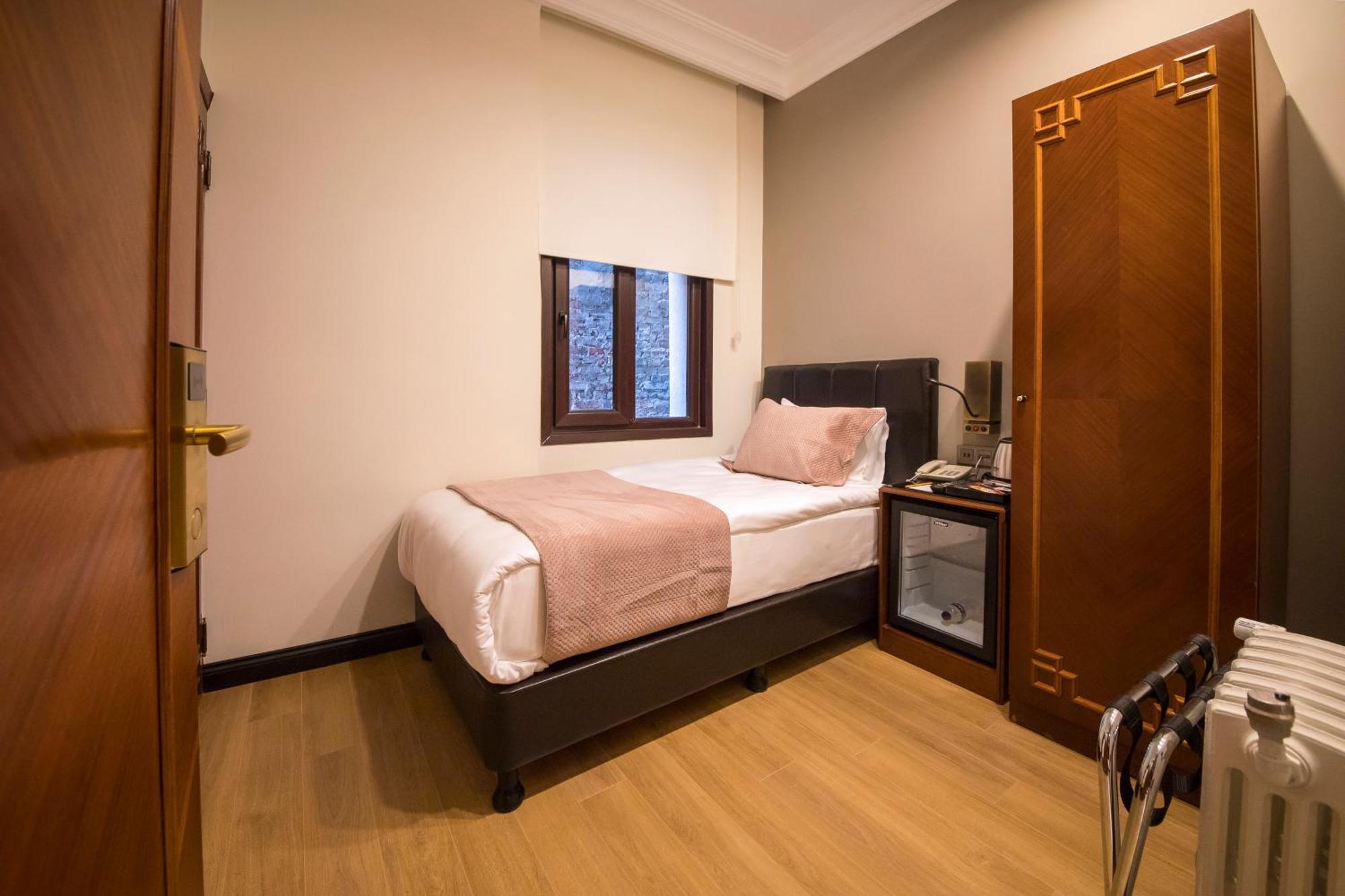 Small Single Room