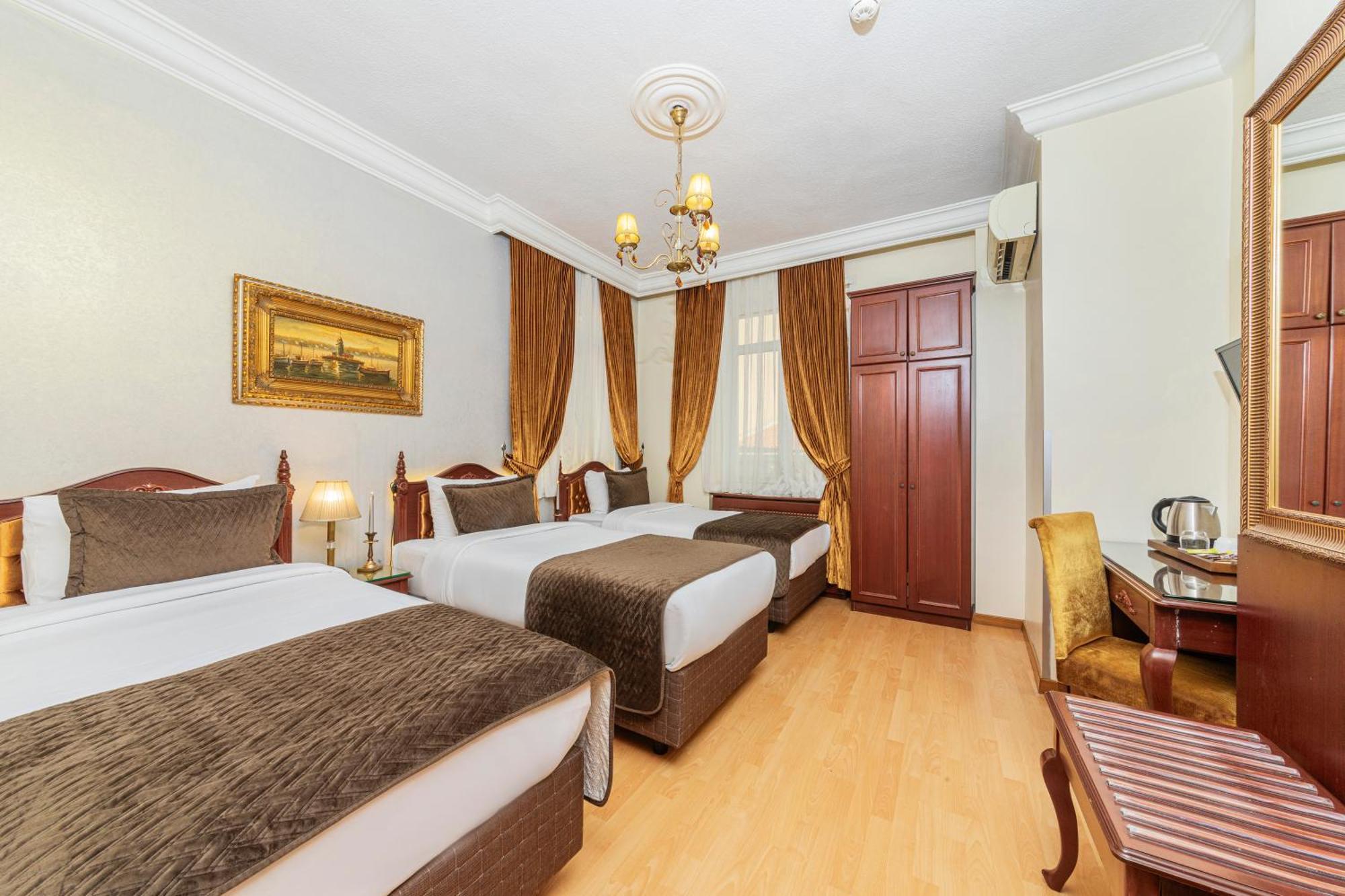 Triple Room