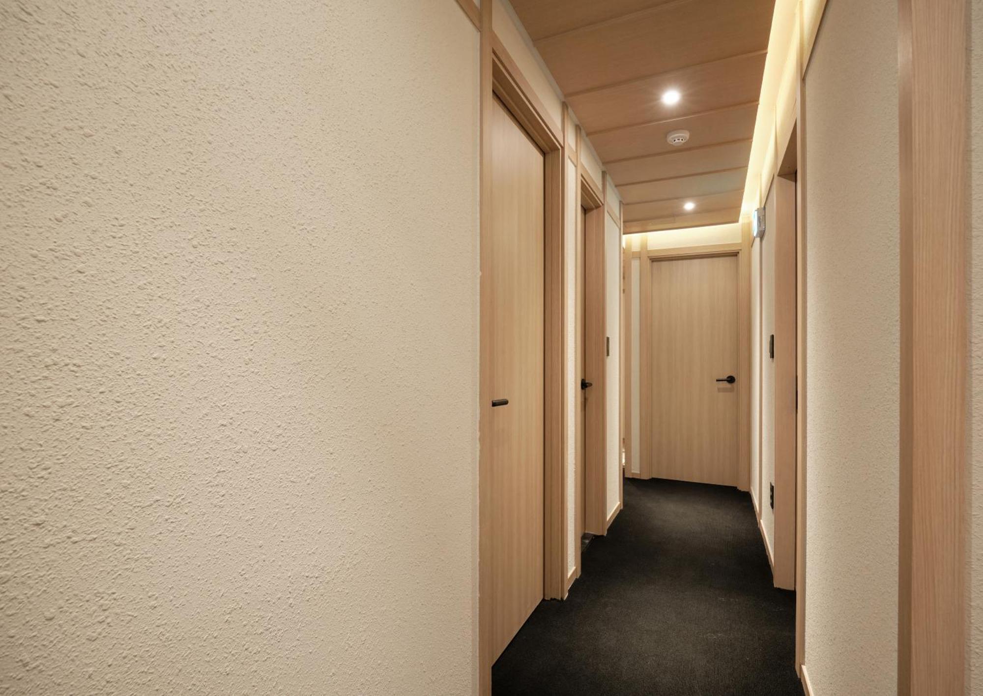 Family Wood Suite