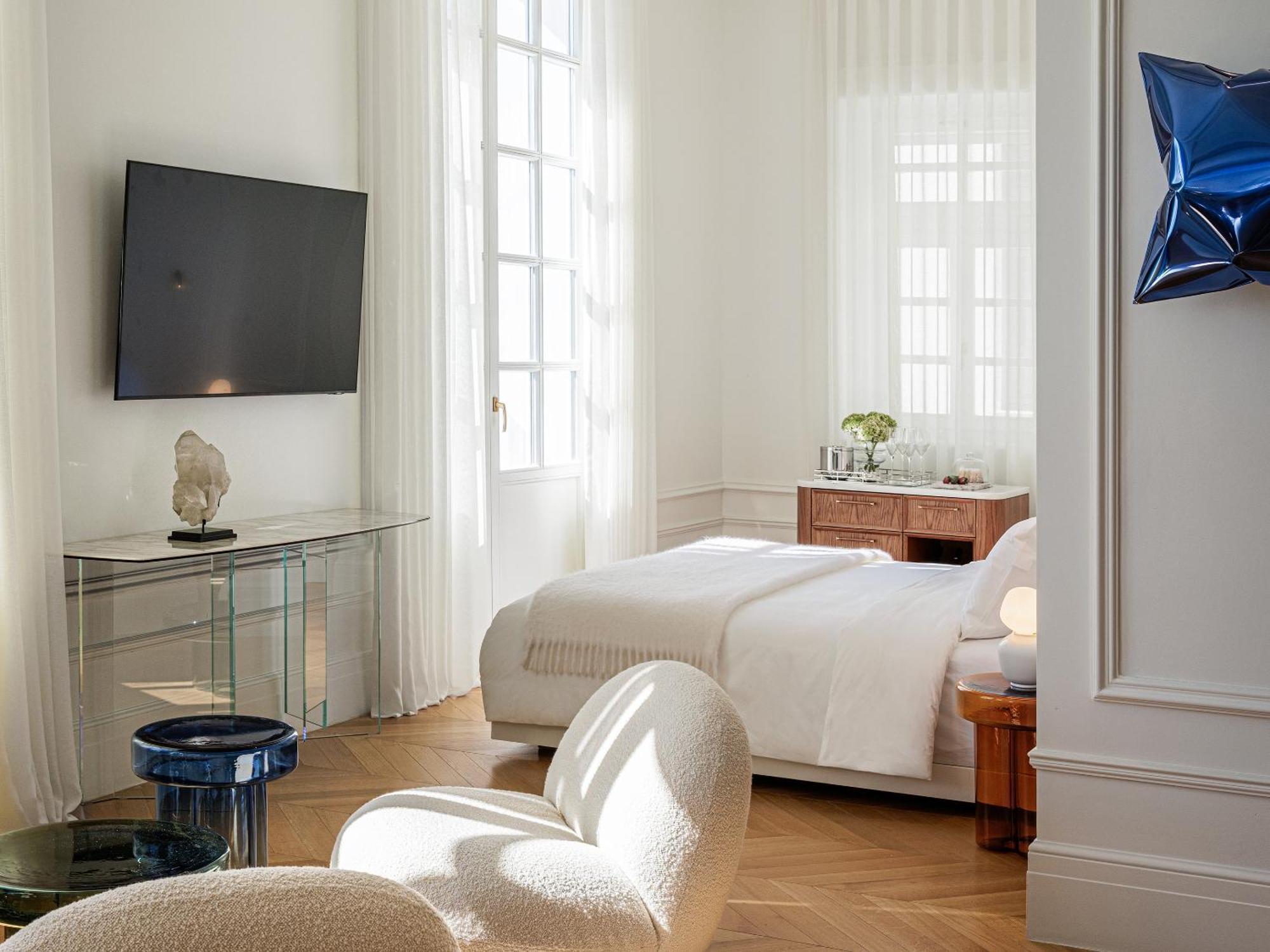 Acropolis Grand Apartment